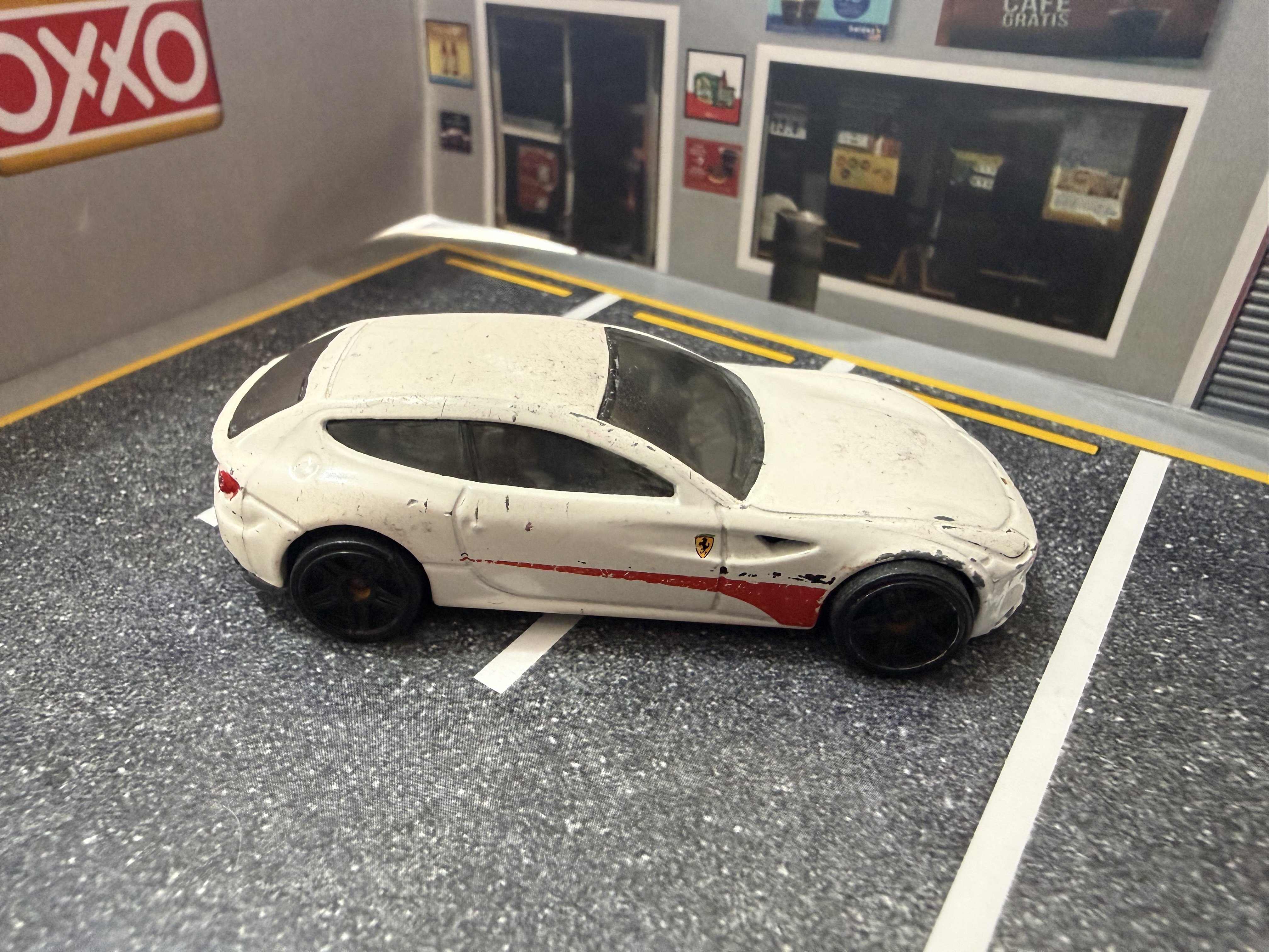 Coche deportivo de juguete
