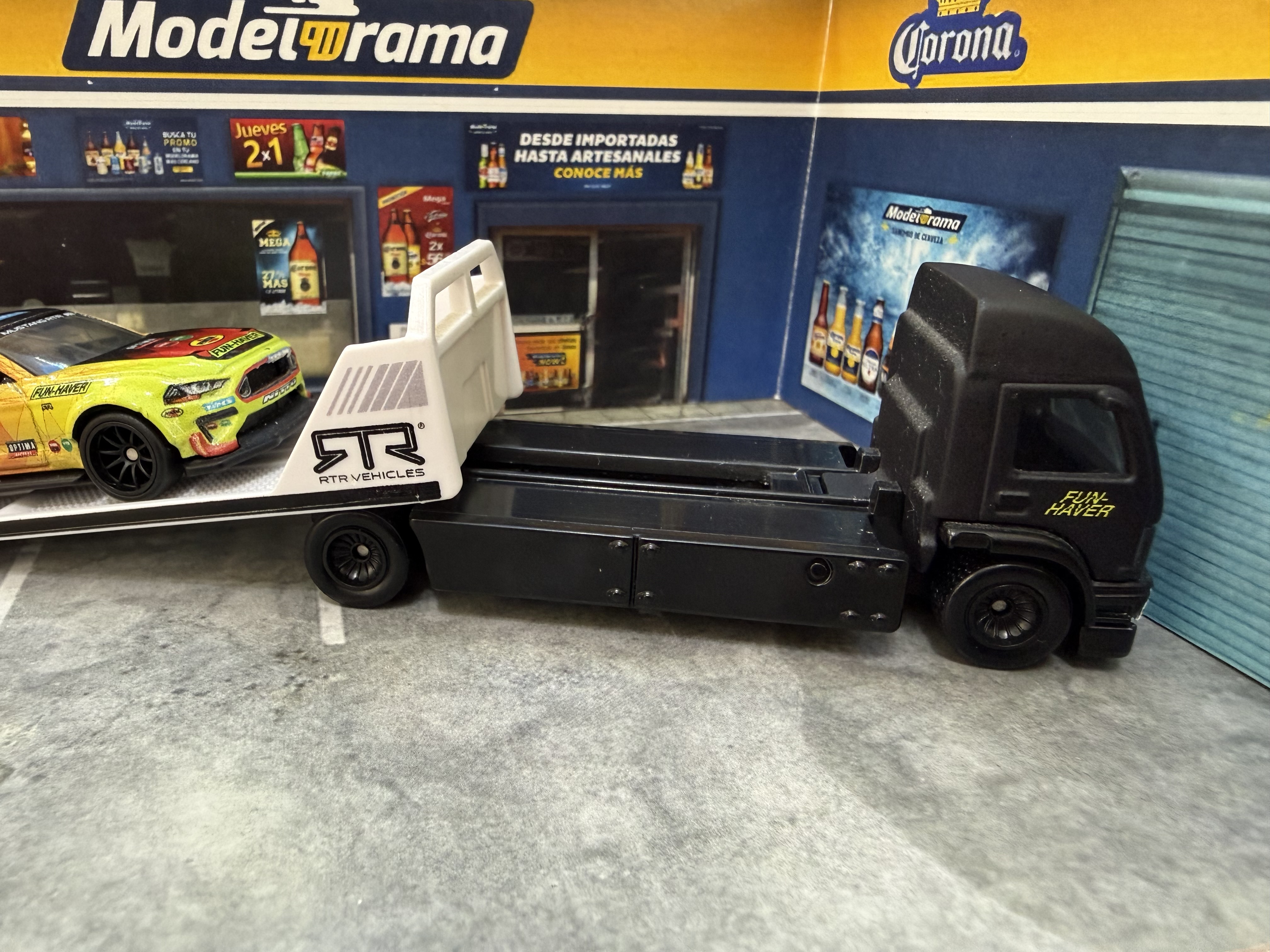 RTR SPEC 5 MUSTANG 18' y su transporte