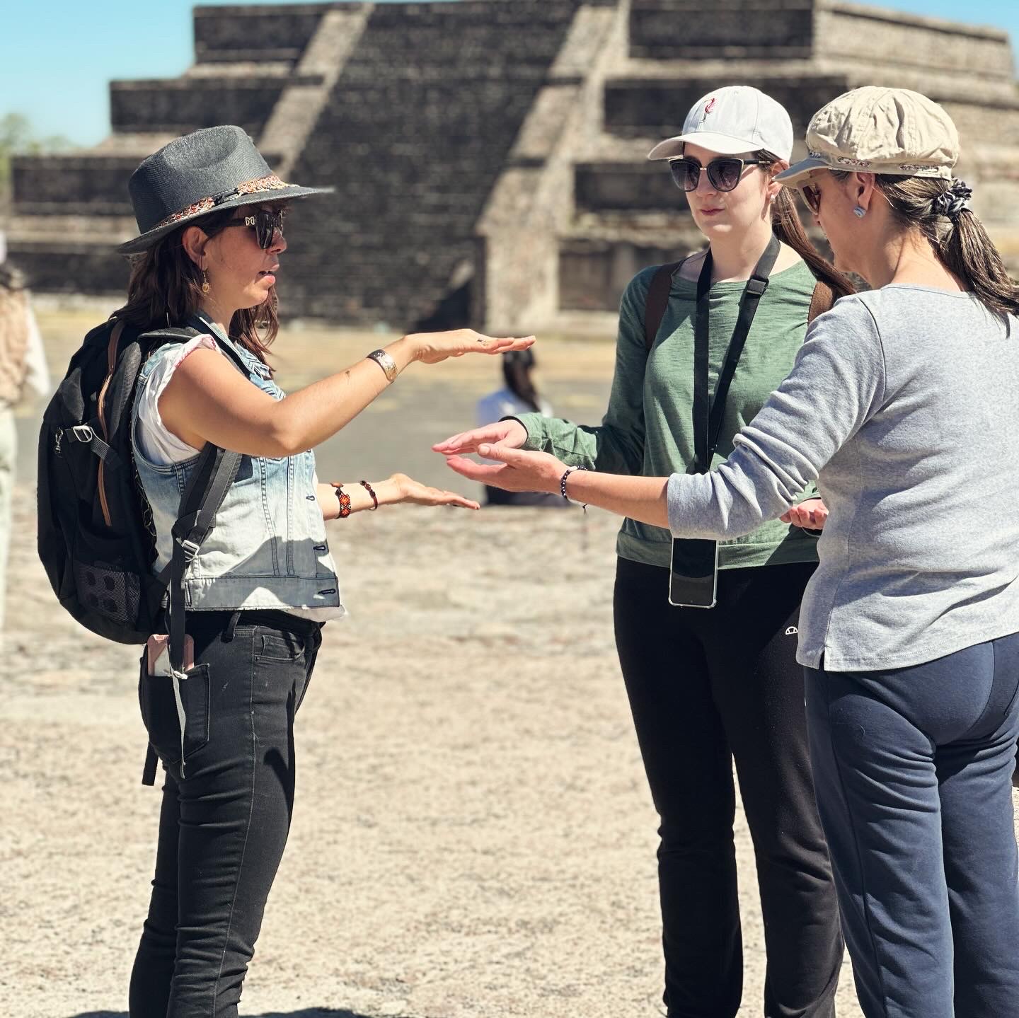 Teotihuacán: Ancestral Energy and Wisdom for 8 people