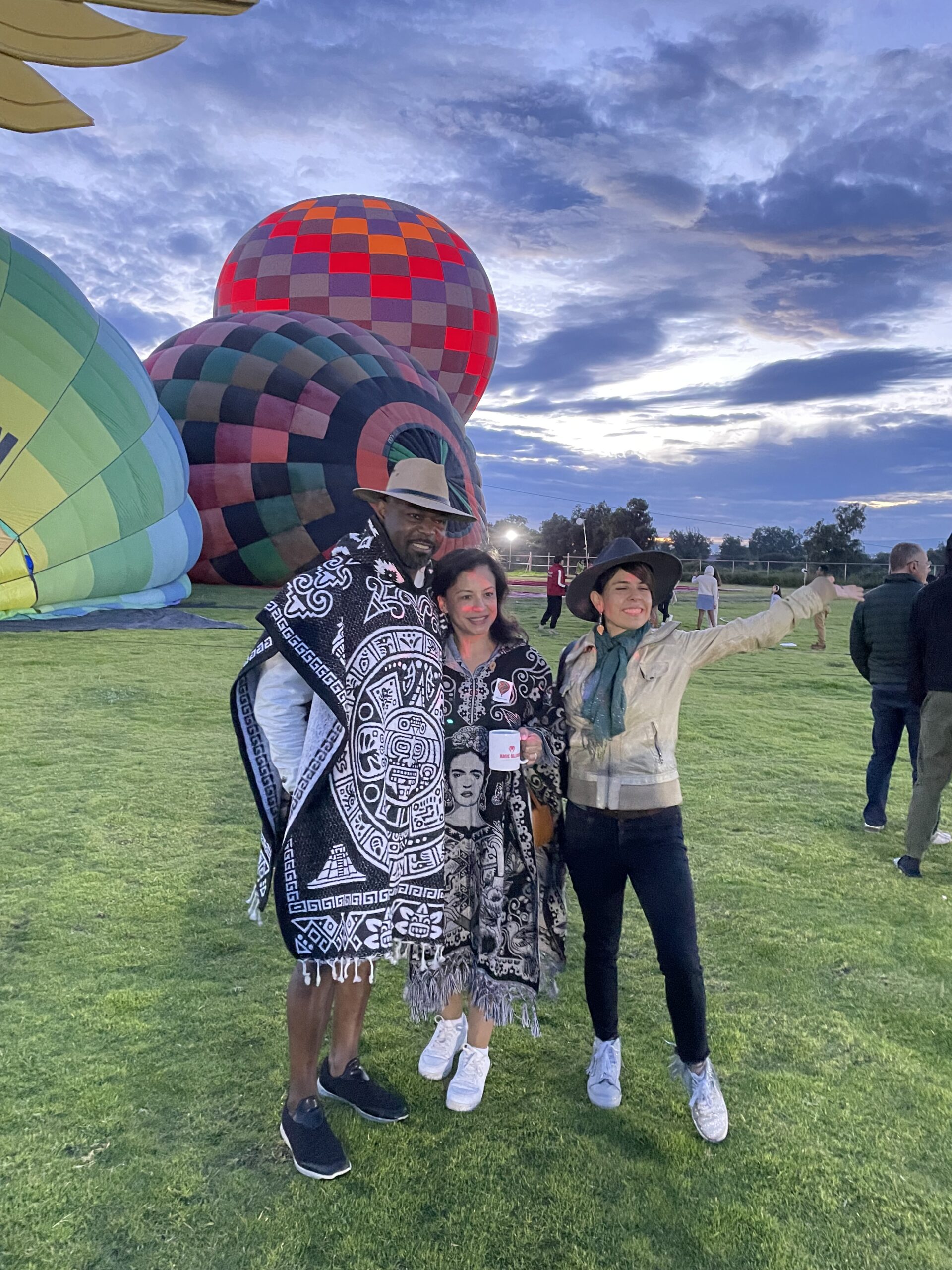 Teotihuacán – From the Heights for 3 peoples