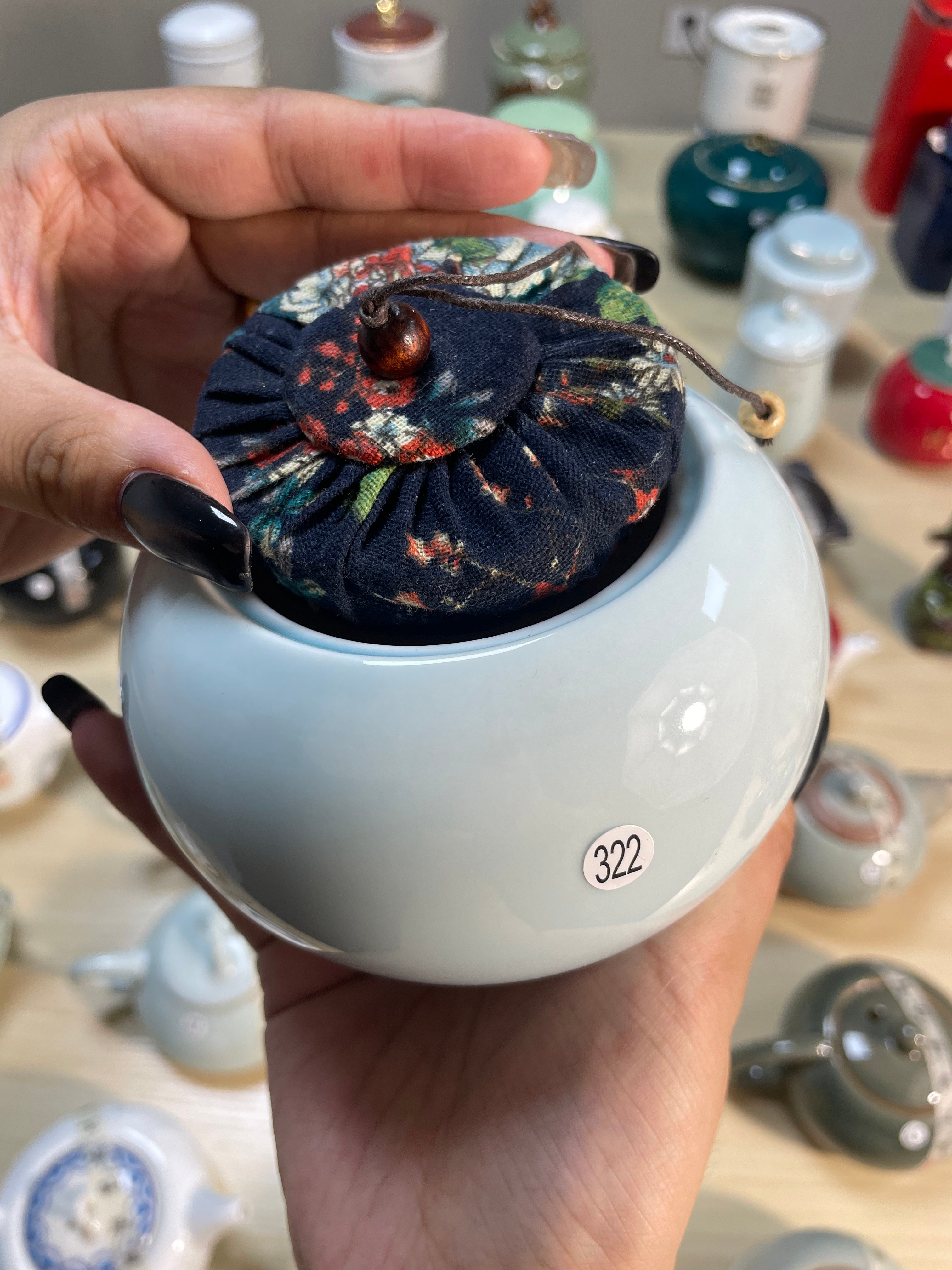 Ceramic tea caddy