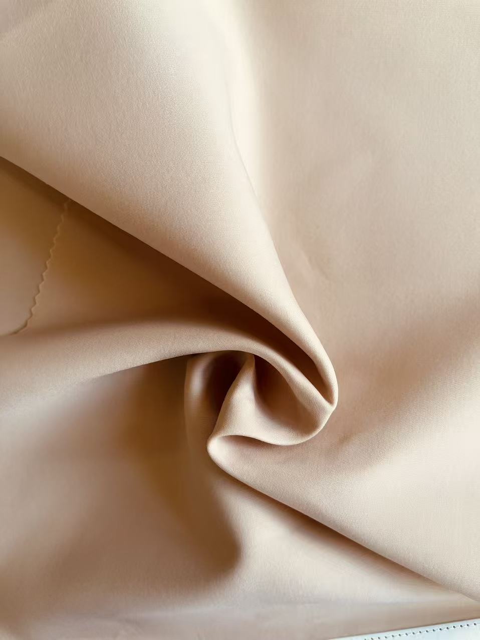 N double-sided fabric used in products such as bras, brassieres, and shapewear.yoga pants, fitness shorts, running clothes