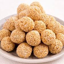 White Til Ladoo (Desi-Ghee)