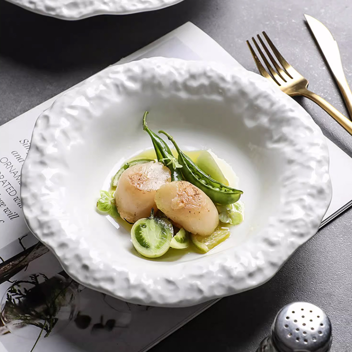 Hive Mind ストーン調 深皿 陶器製 スープ皿 大皿 22.5cm×4.5cm, 電子レンジ 食洗機対応 シンプルデザイン