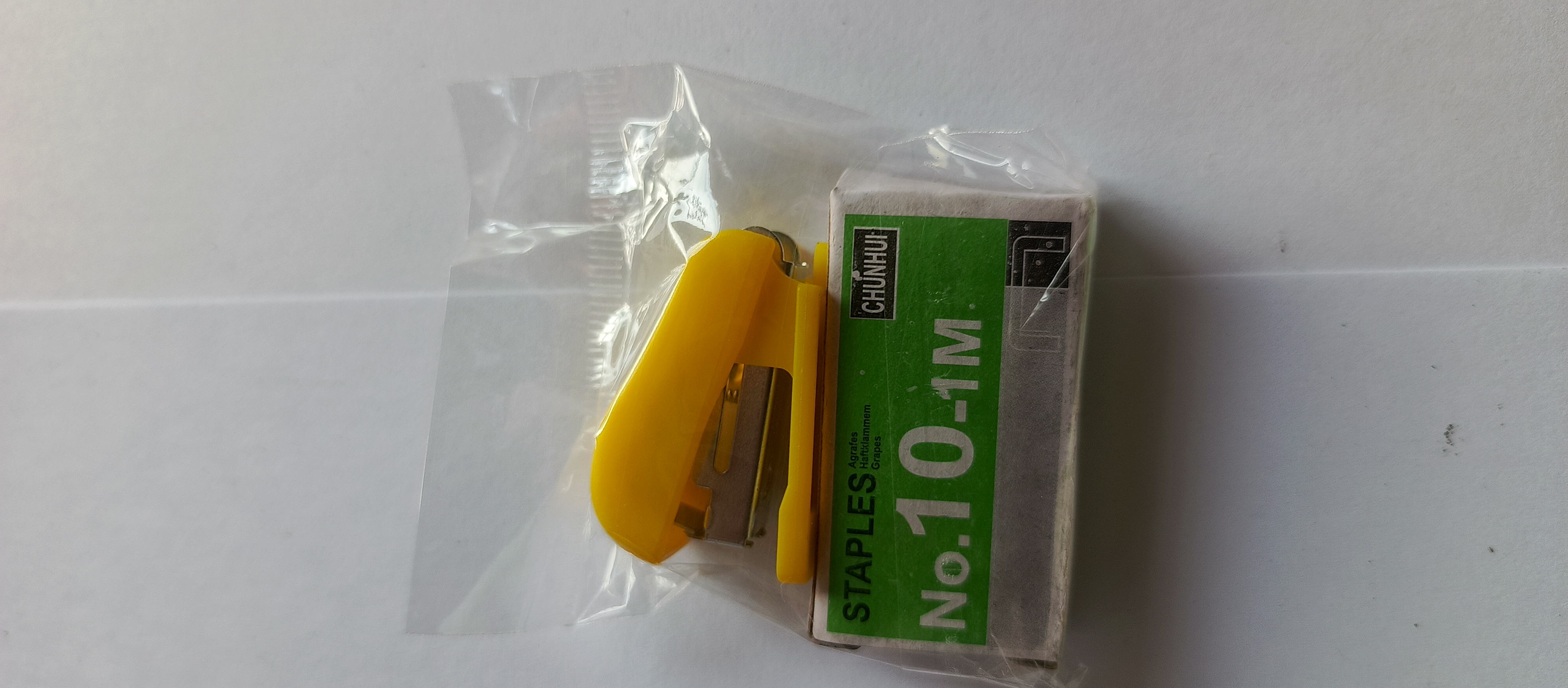 Mini Stapler with Staples