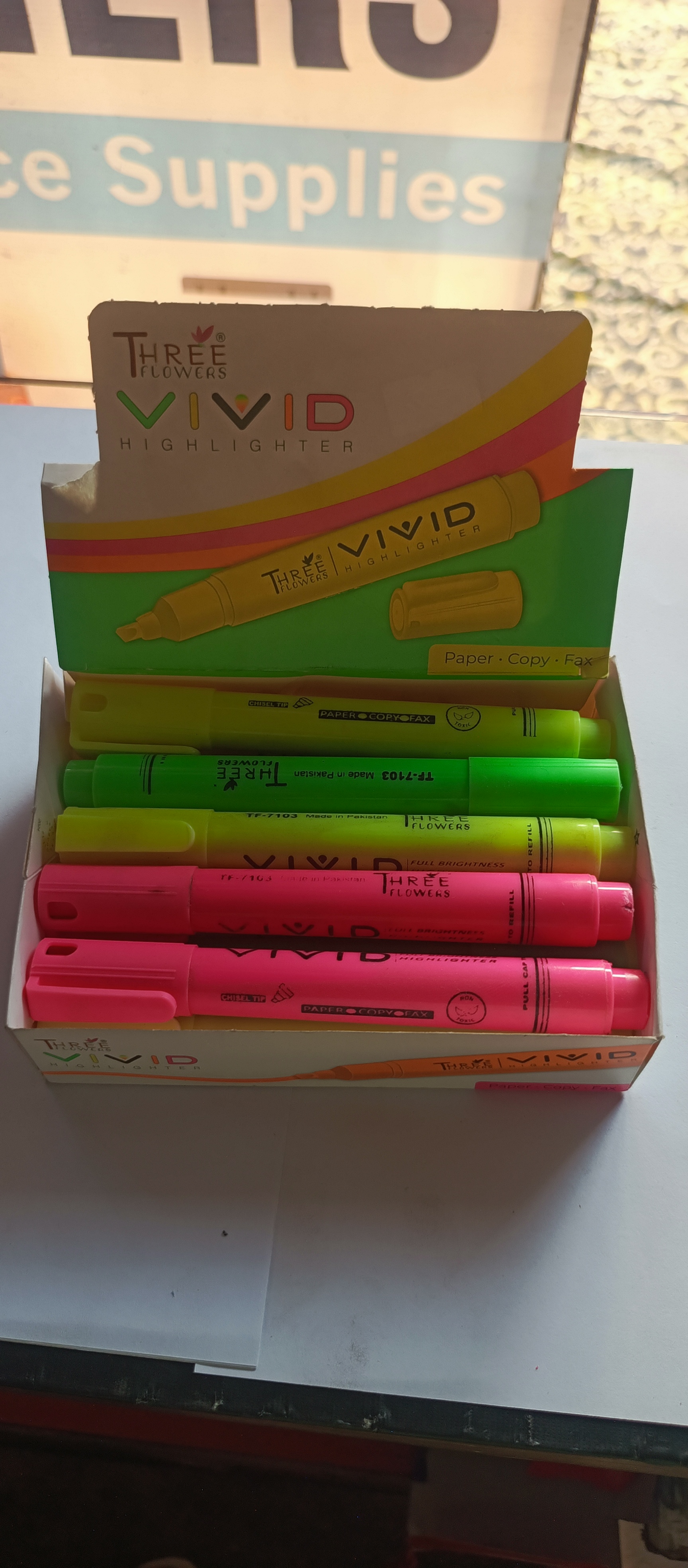 Vivid Highlighter Marker Set