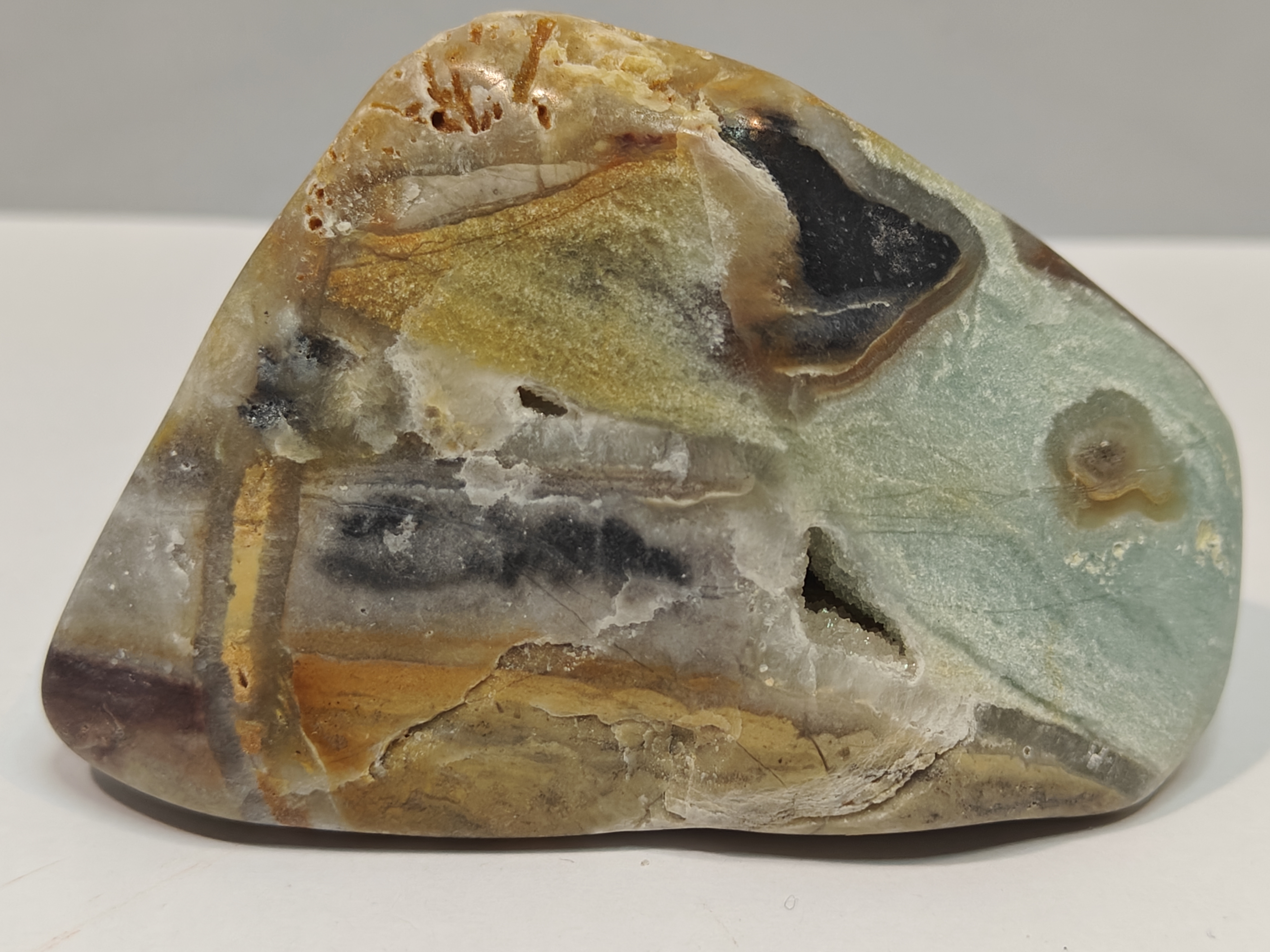 Amazoniet met toermalijn