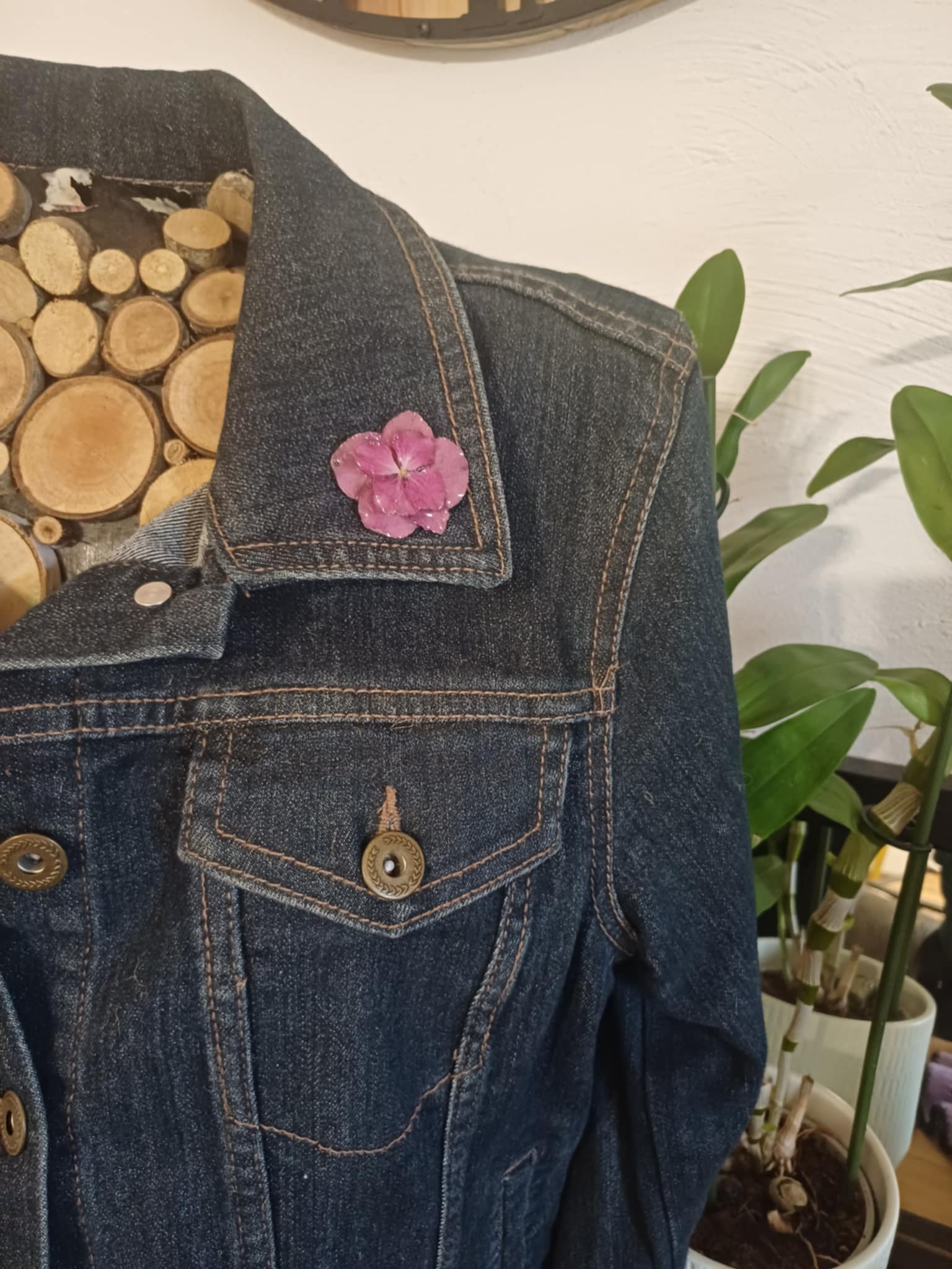 Broche pin's Hortensia mauve