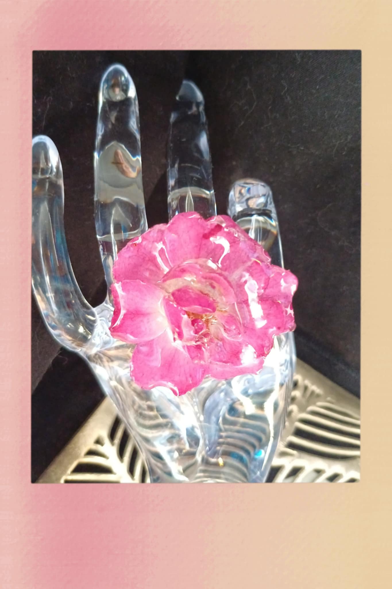 Bague rose d'églantier fuchsia