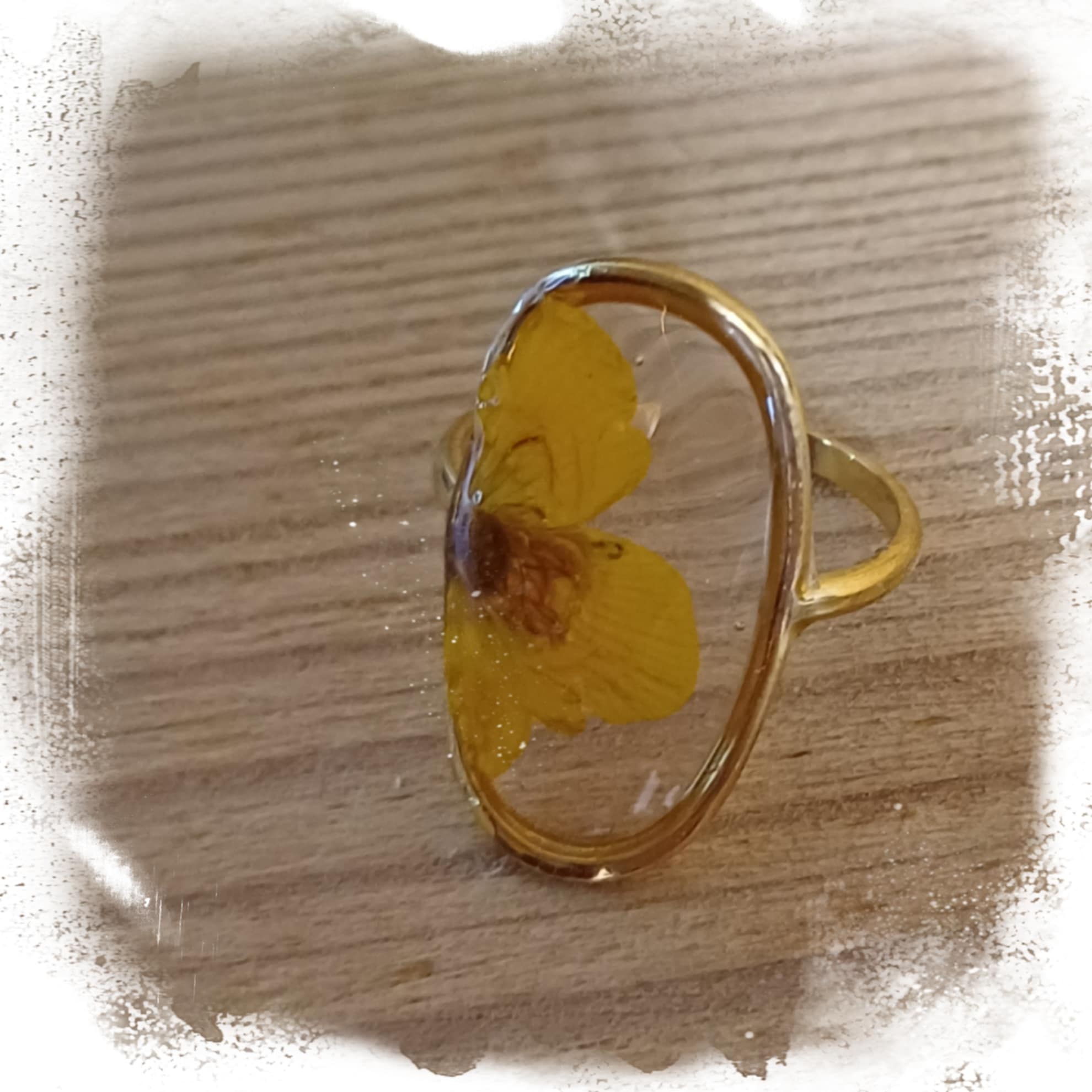 Bague bouton d'or