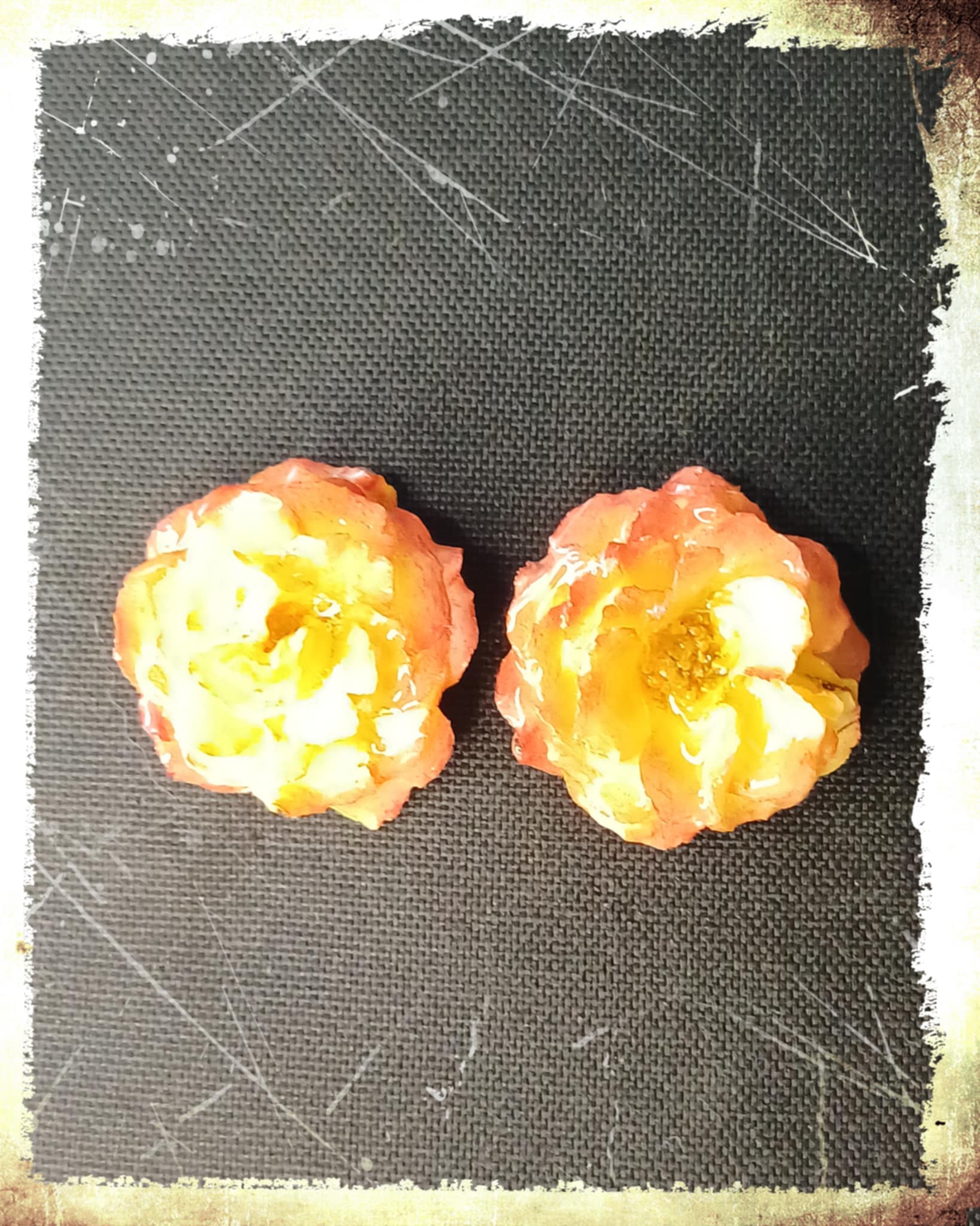 Puces d'oreilles Rose rose et jaune