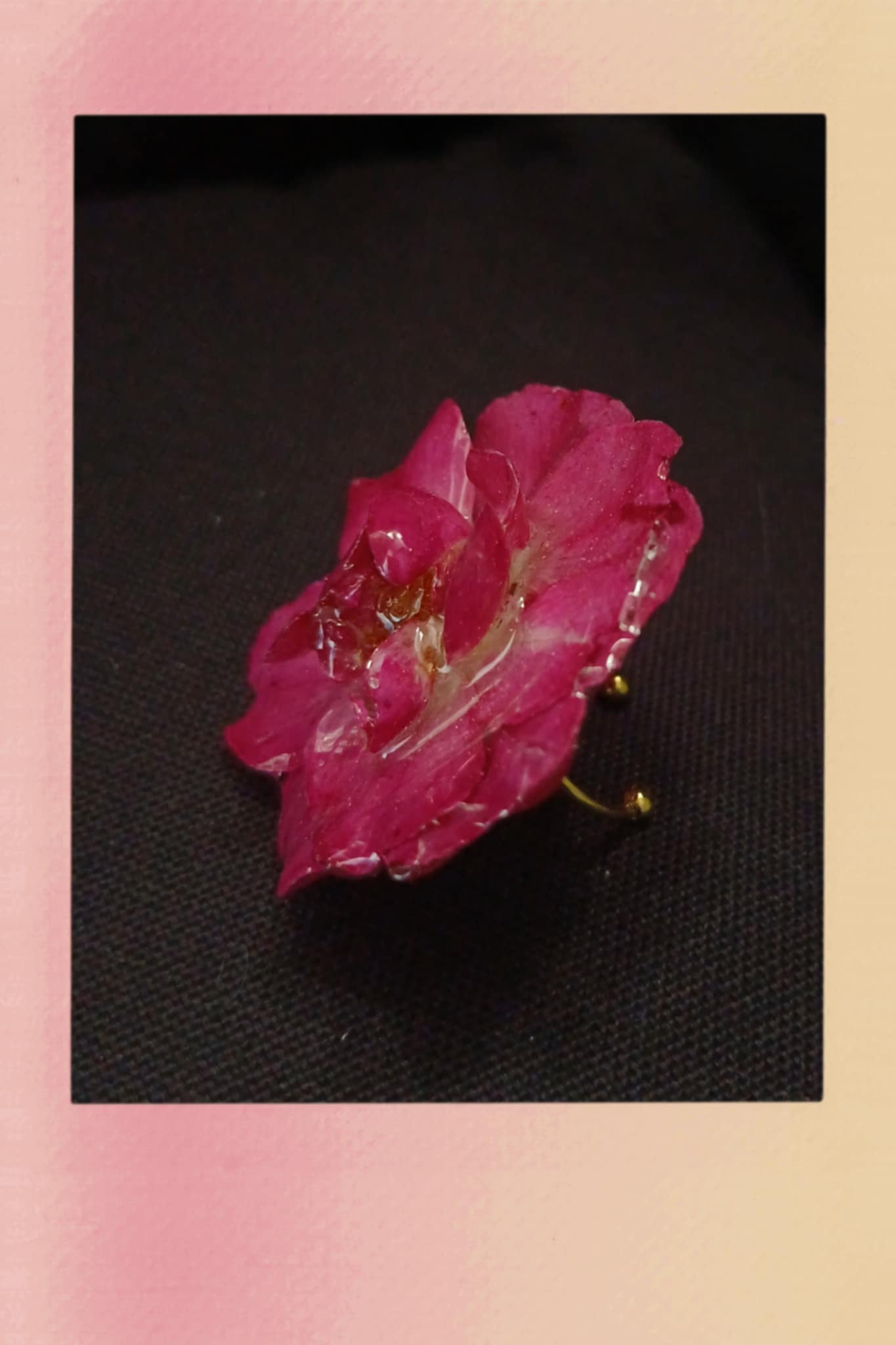 Bague rose d'églantier fuchsia