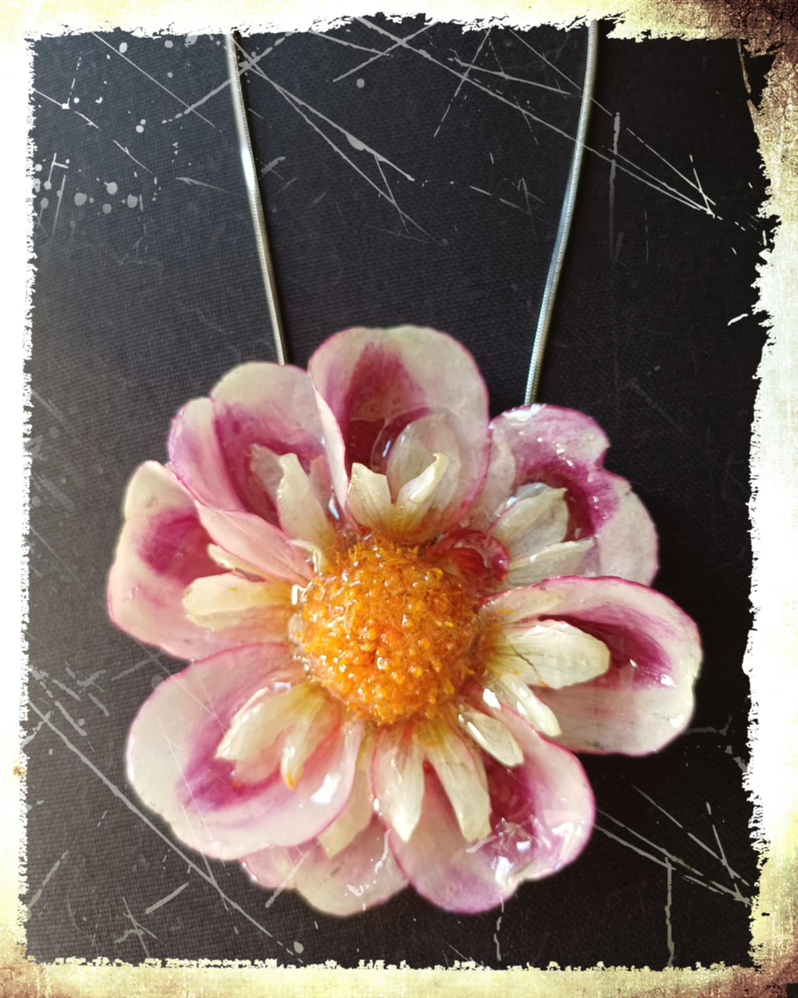 Collier Dahlia Bumble Rumble