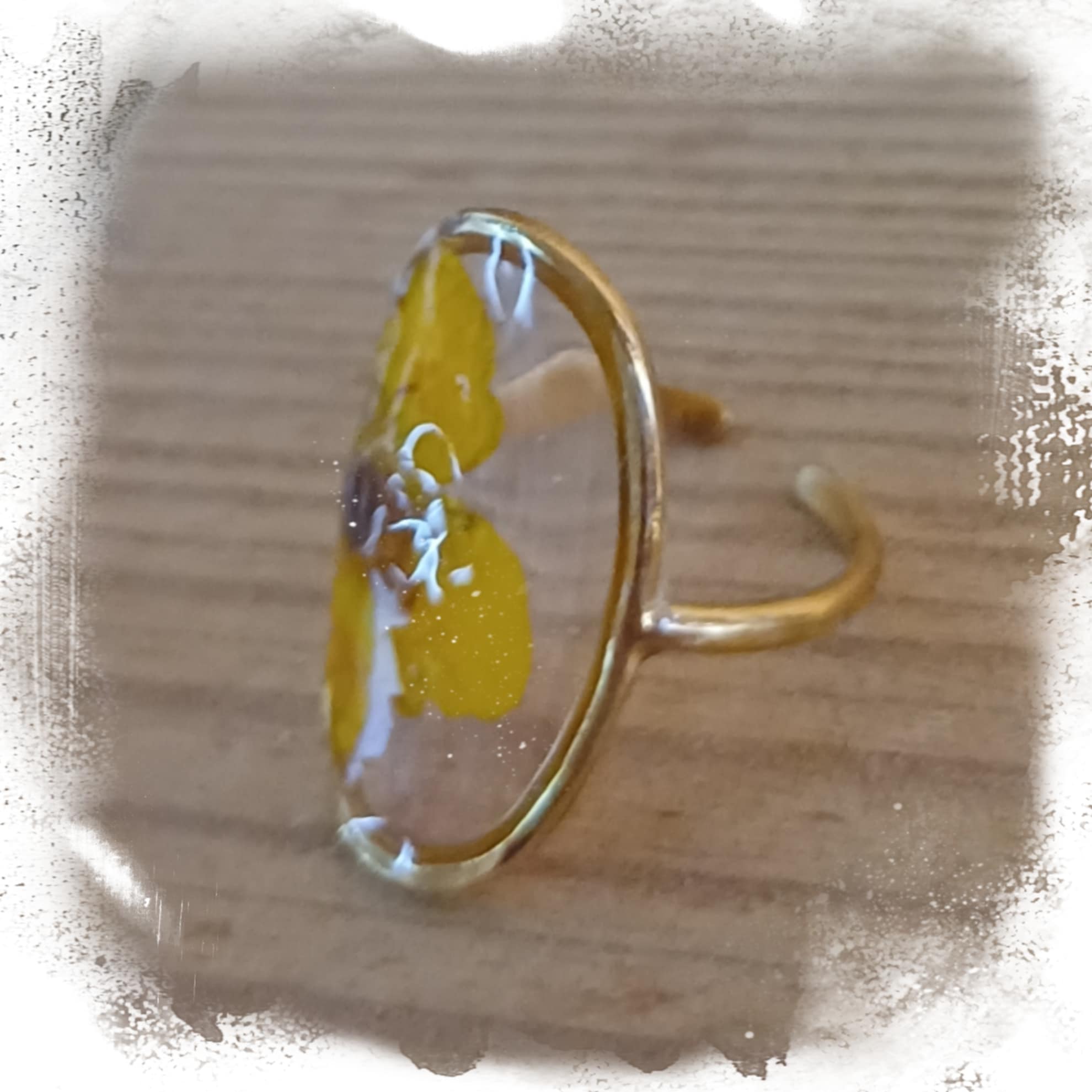 Bague bouton d'or