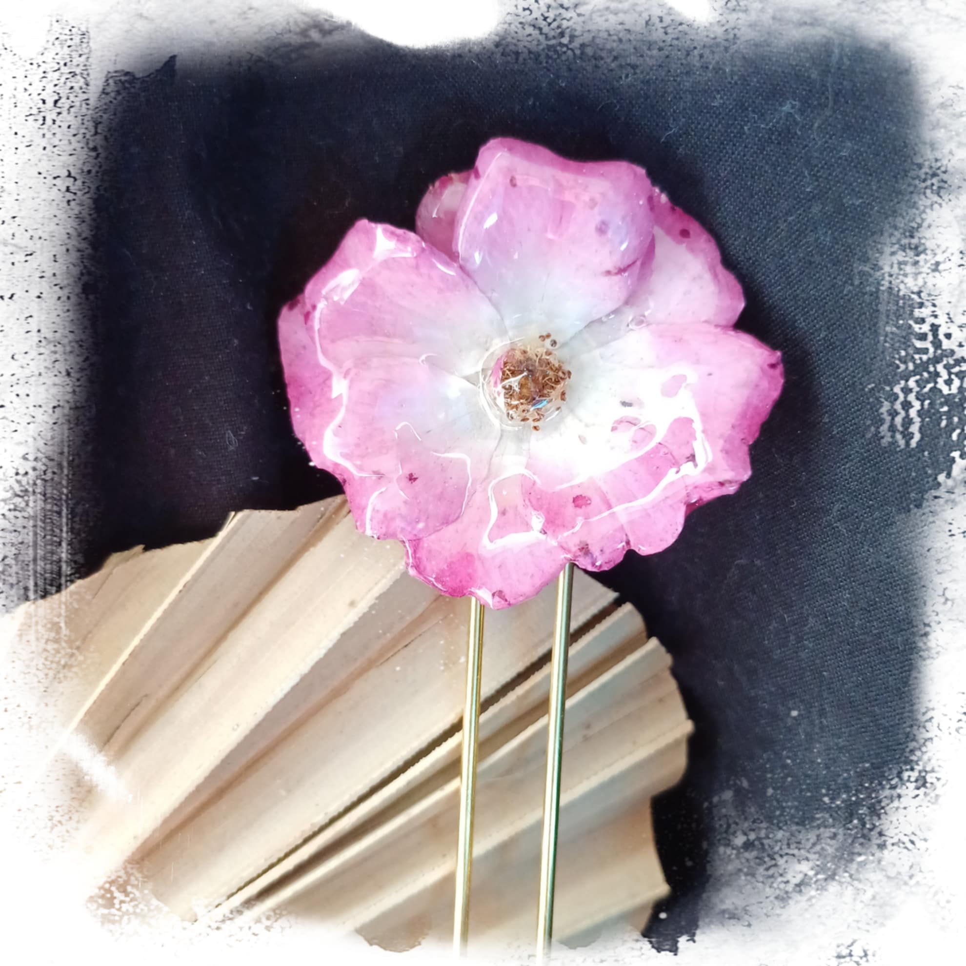 Pique à cheveux Rose d'églantier