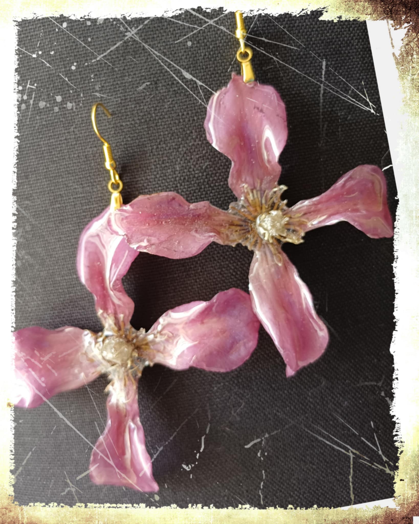 Boucles d'oreilles fleur de Clématite mauve