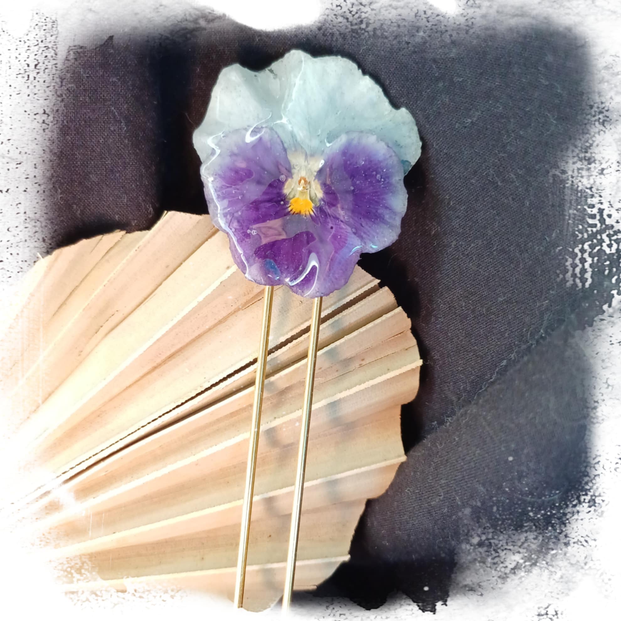 Pique à chignon fleur de pensée