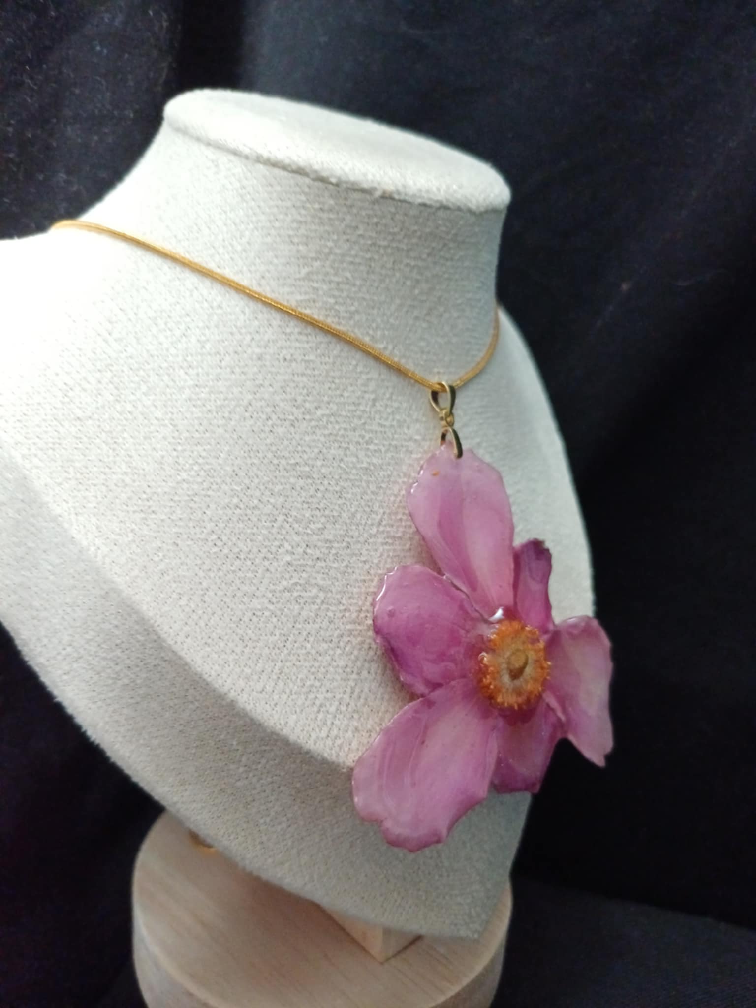 Collier fleur d'anémone du Japon