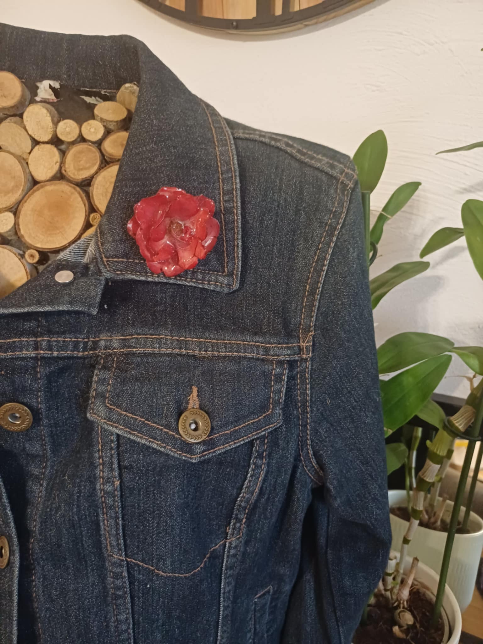 Broche rose Rouge