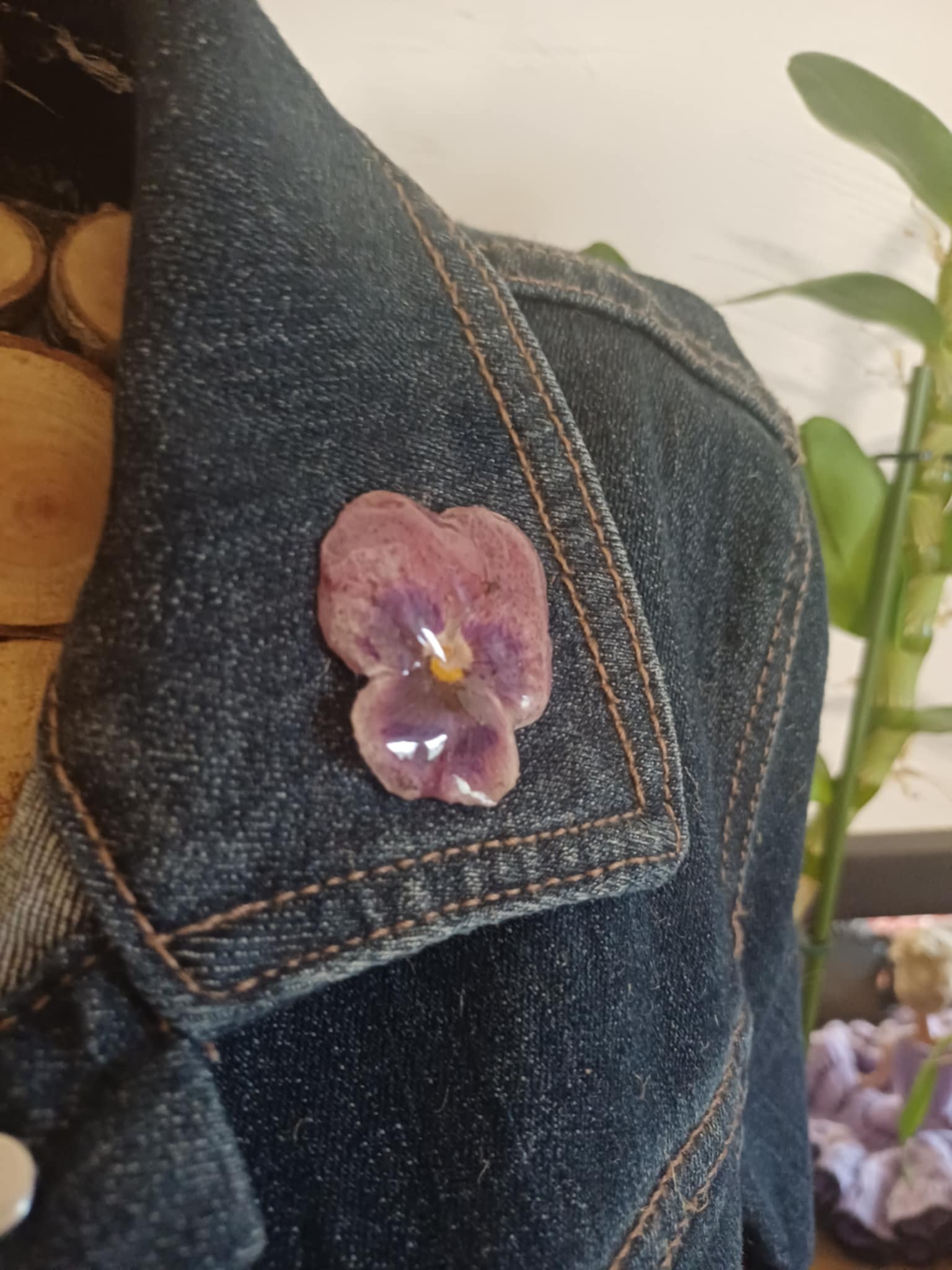 Broche fleur de Pensée mauve