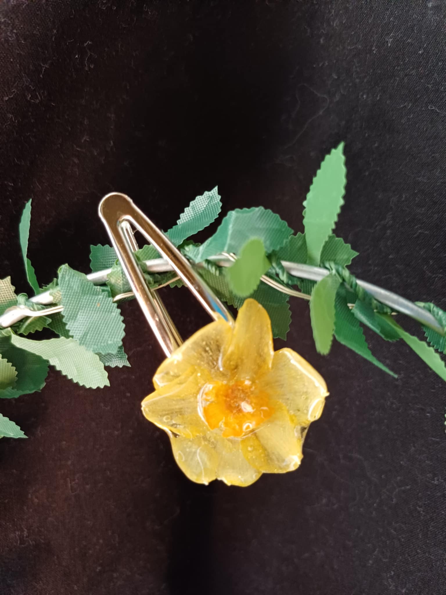 pince crocodile fleur de Narcisse