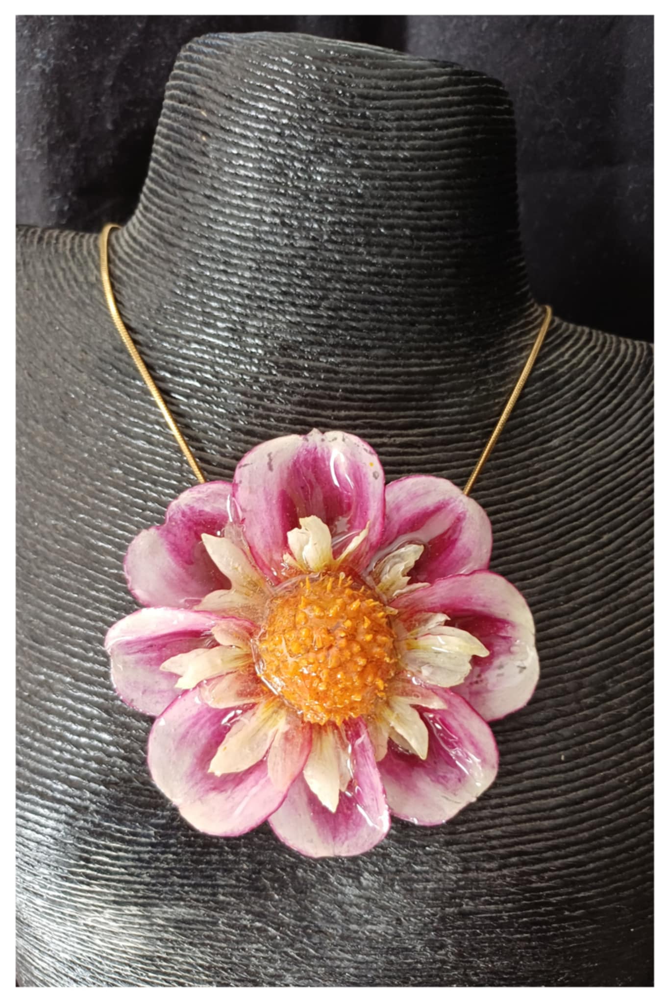 Collier fleur de Dahlia Rumble Bumble