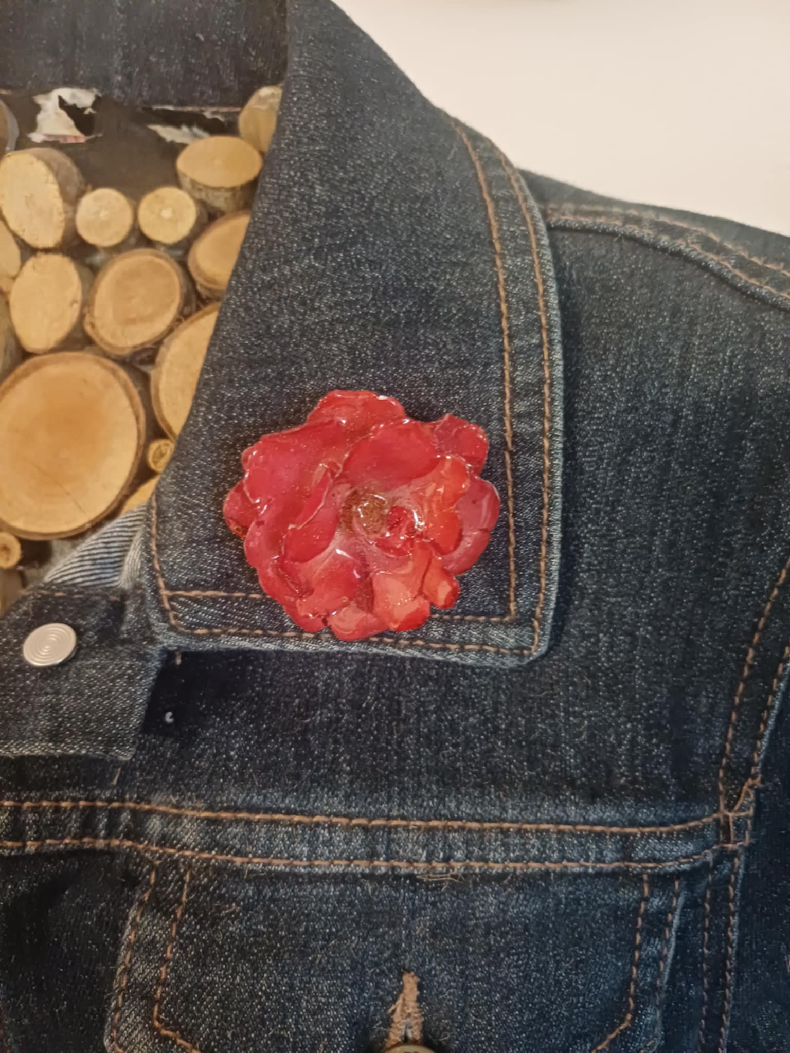 Broche rose Rouge