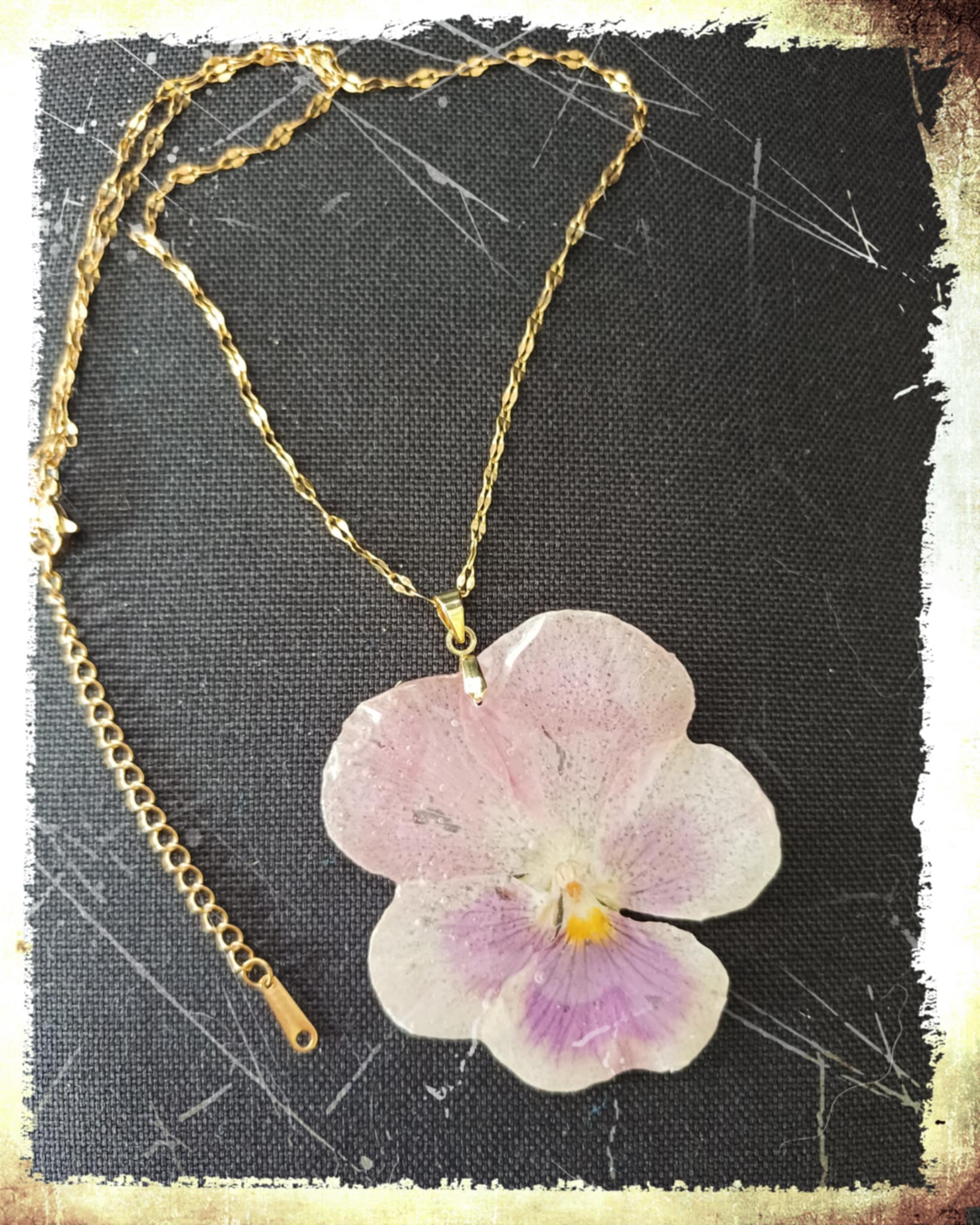 Collier fleur de Pensée 