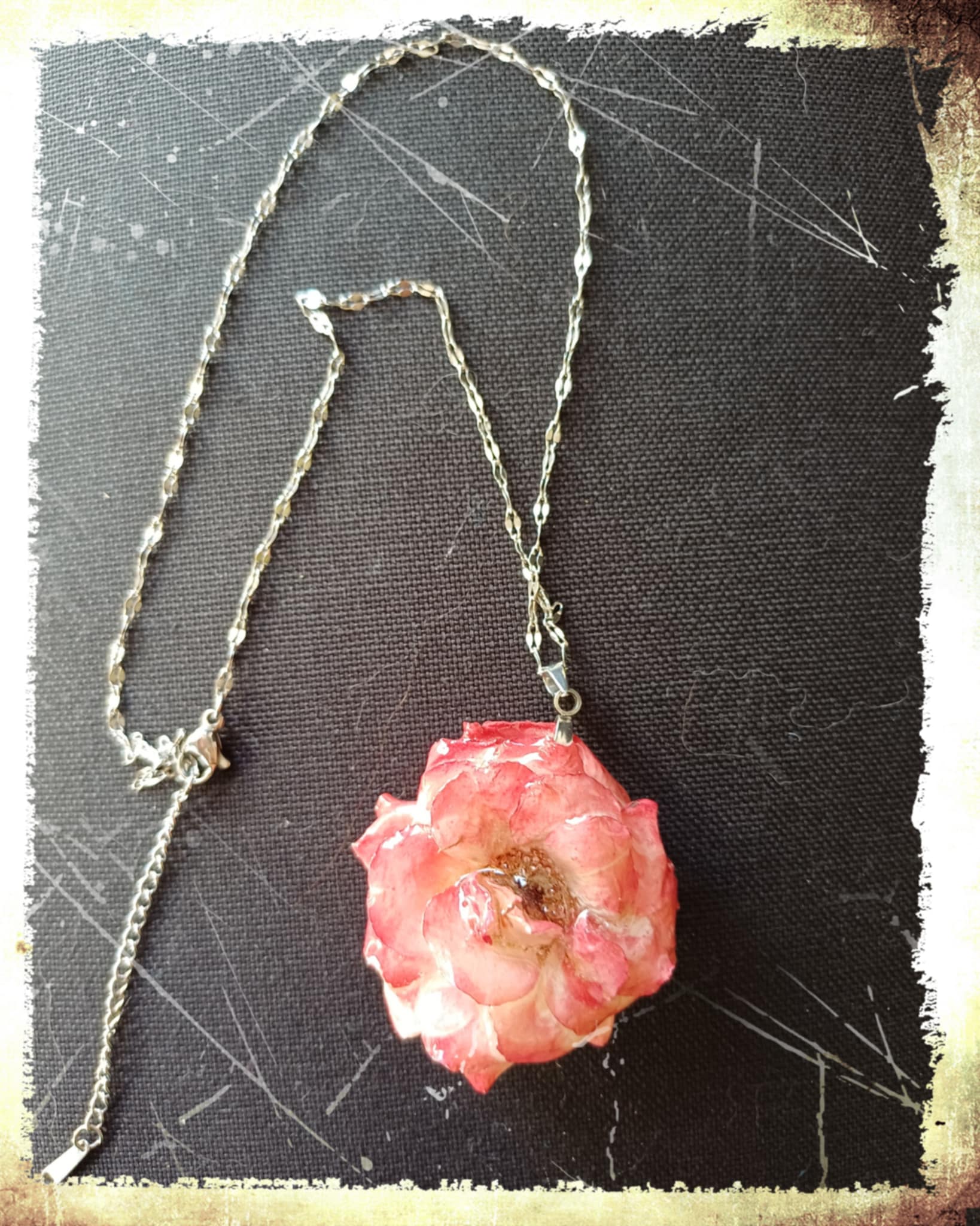 Collier Rose "pompon"