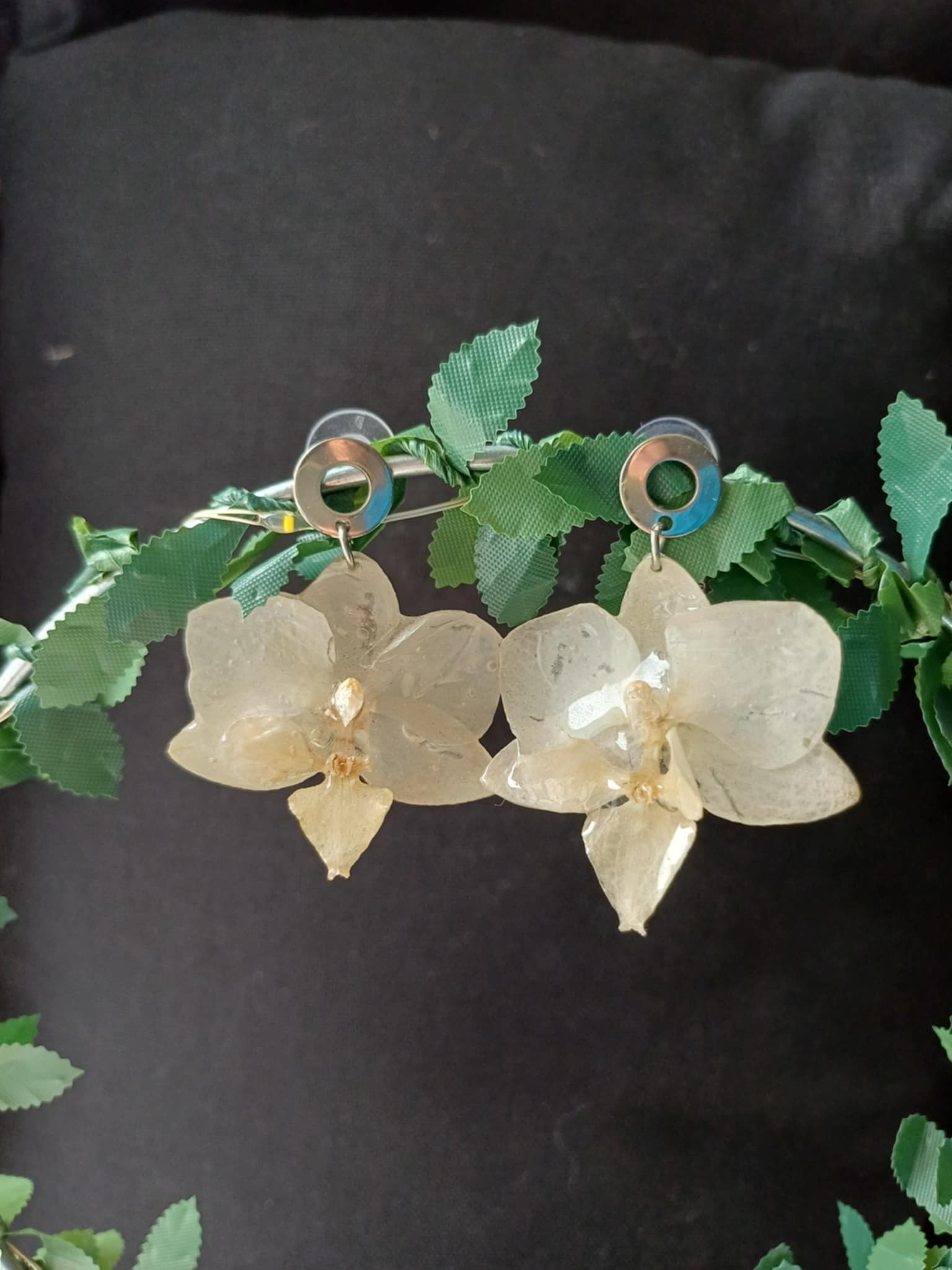 Boucles orchidées blanches