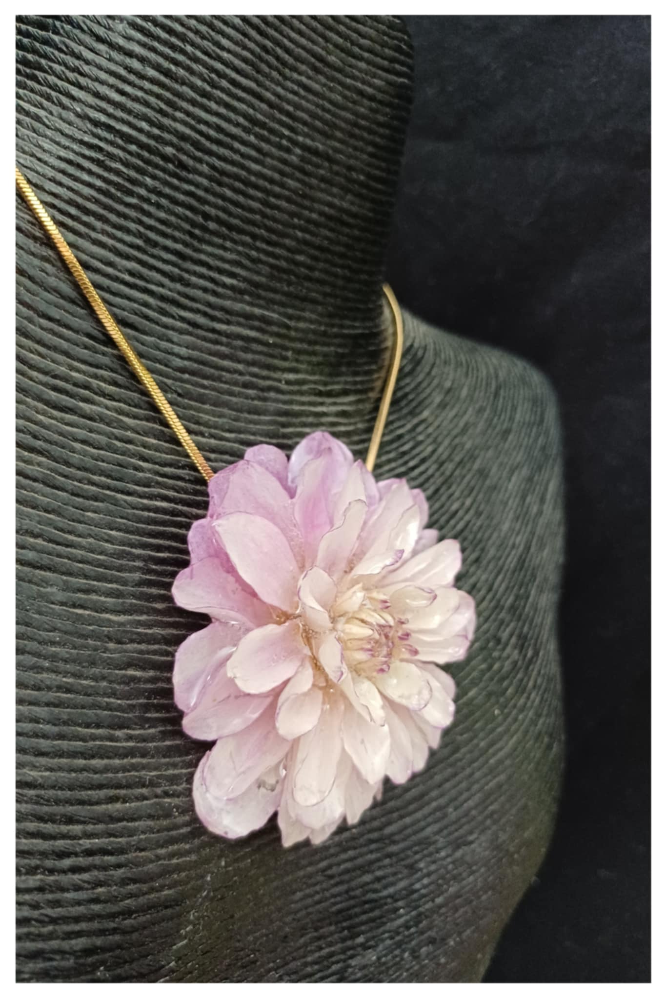 Collier fleur de Dahlia Eveline