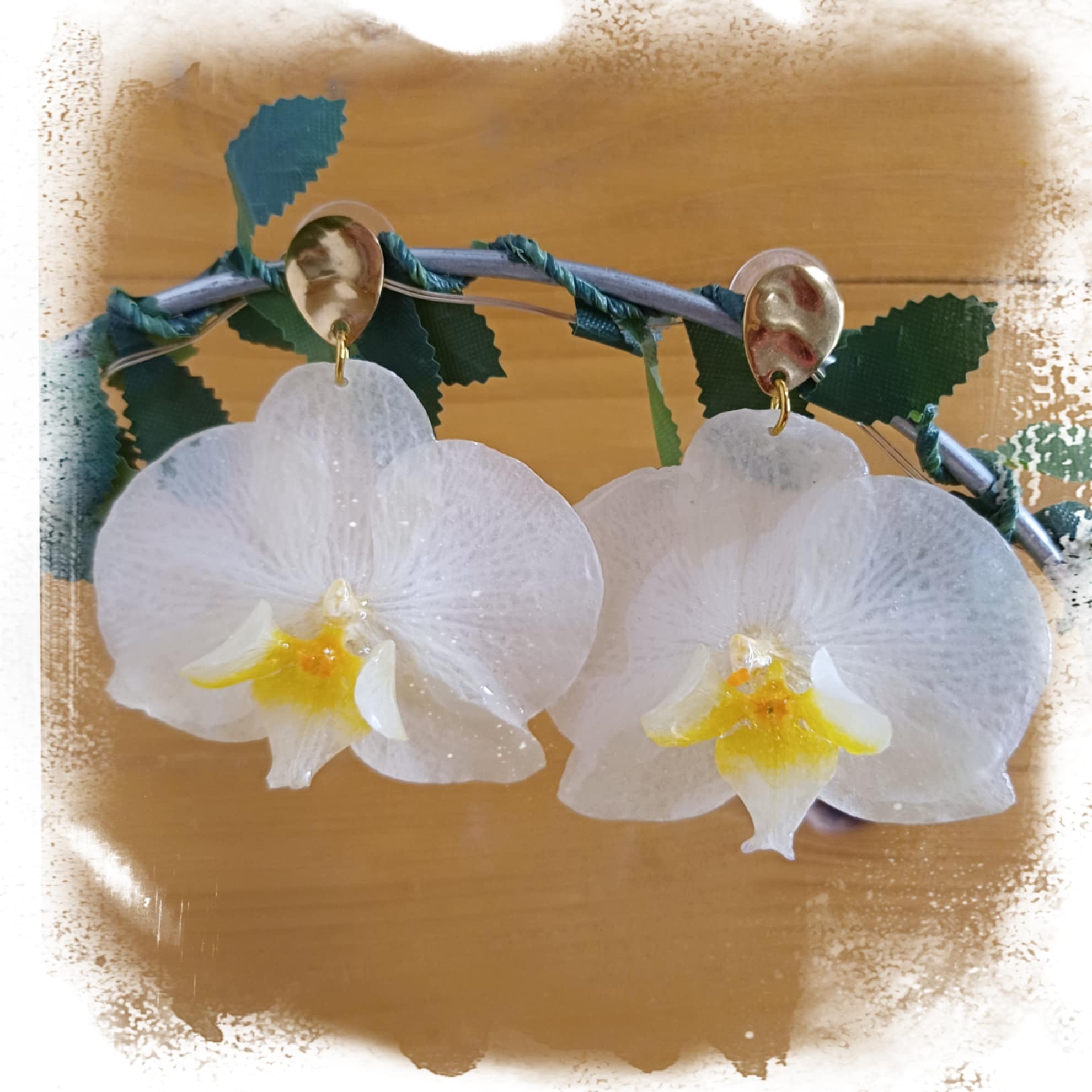 Boucles orchidées blanches