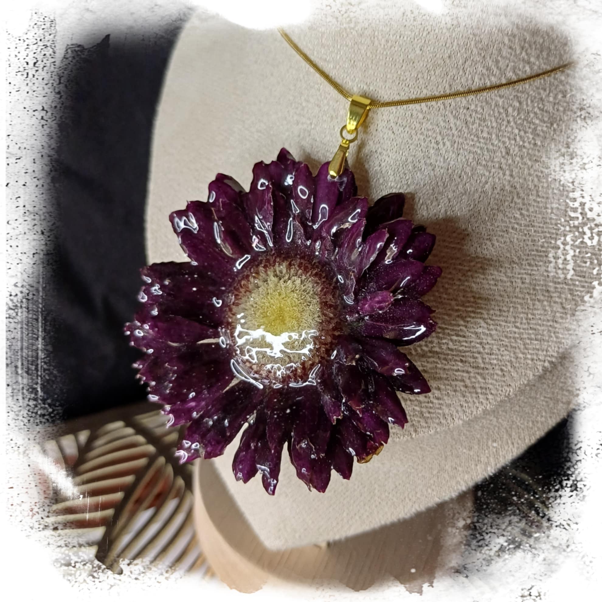 Collier Gerbera pourpre