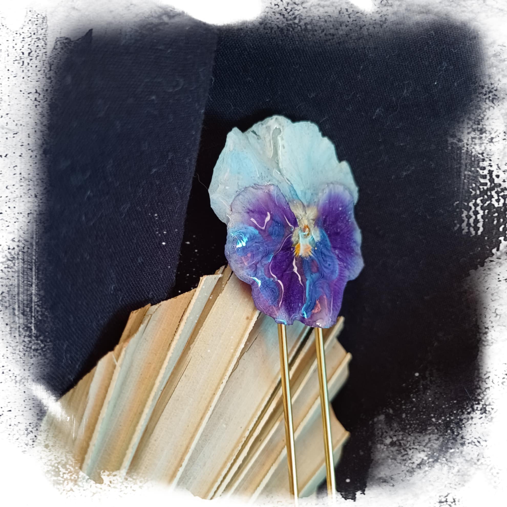 Pique à chignon fleur de pensée