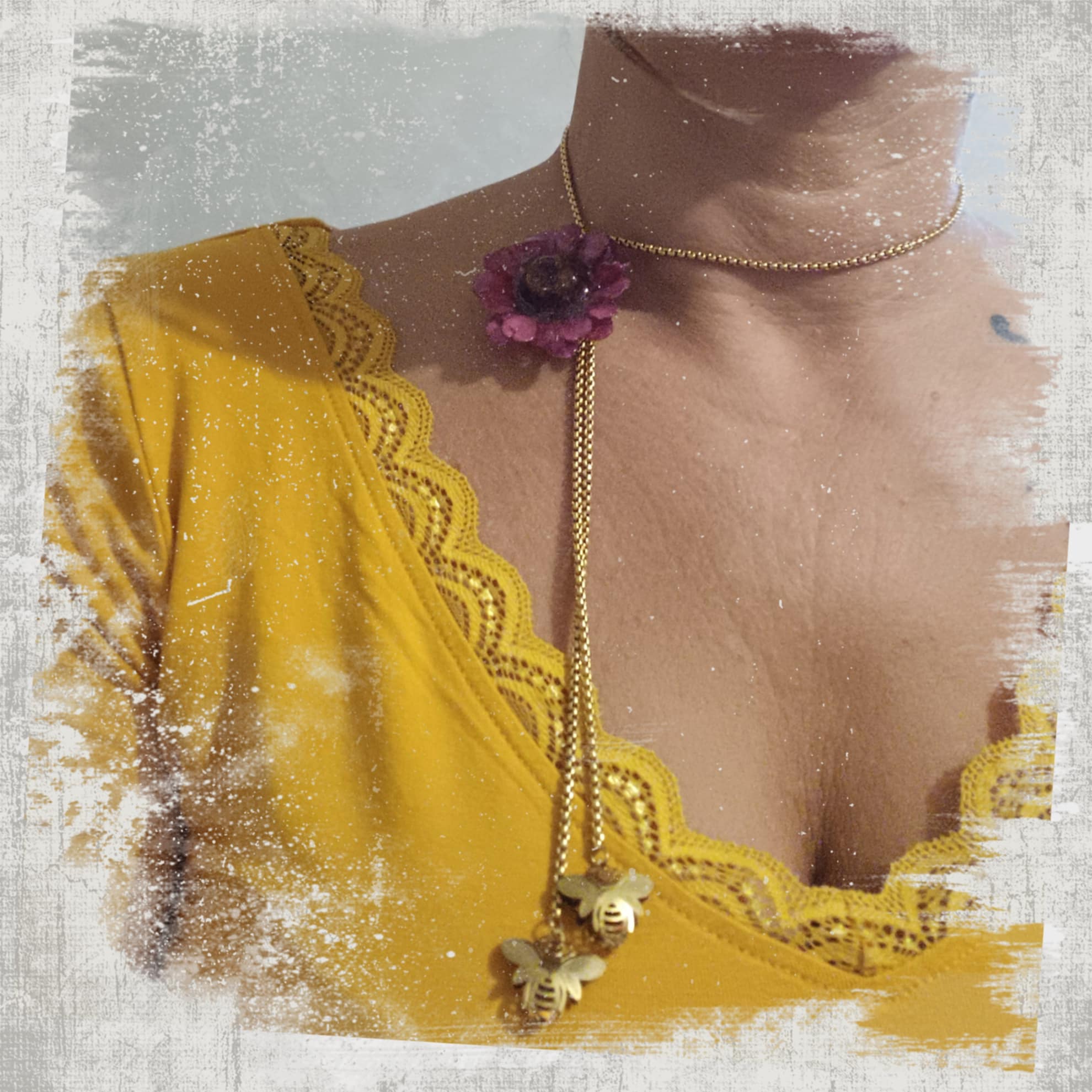 Collier coulissant fleur de Zinnia 