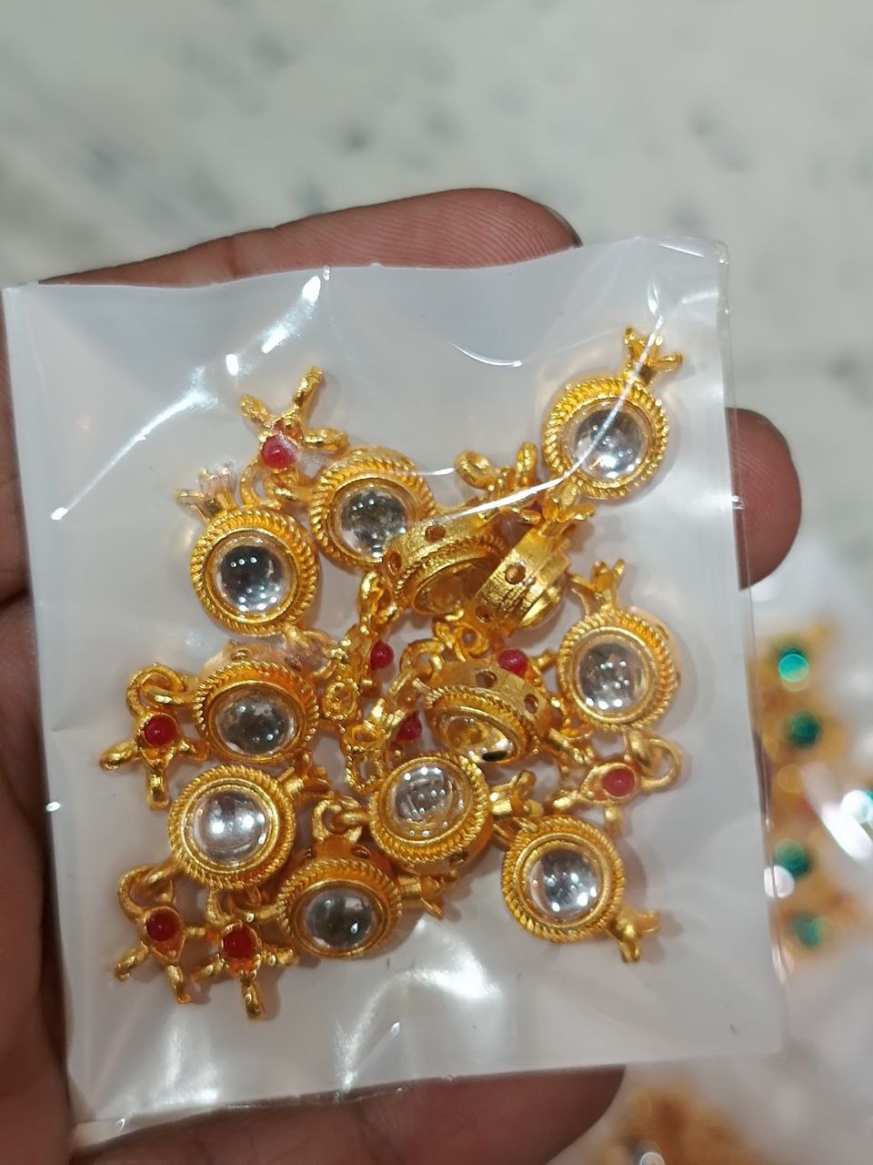 Round stone Chinchpeti 