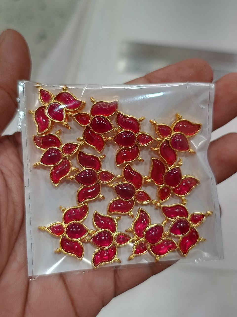 4 Petal S shaped petal Invisible Lotus Pendant 