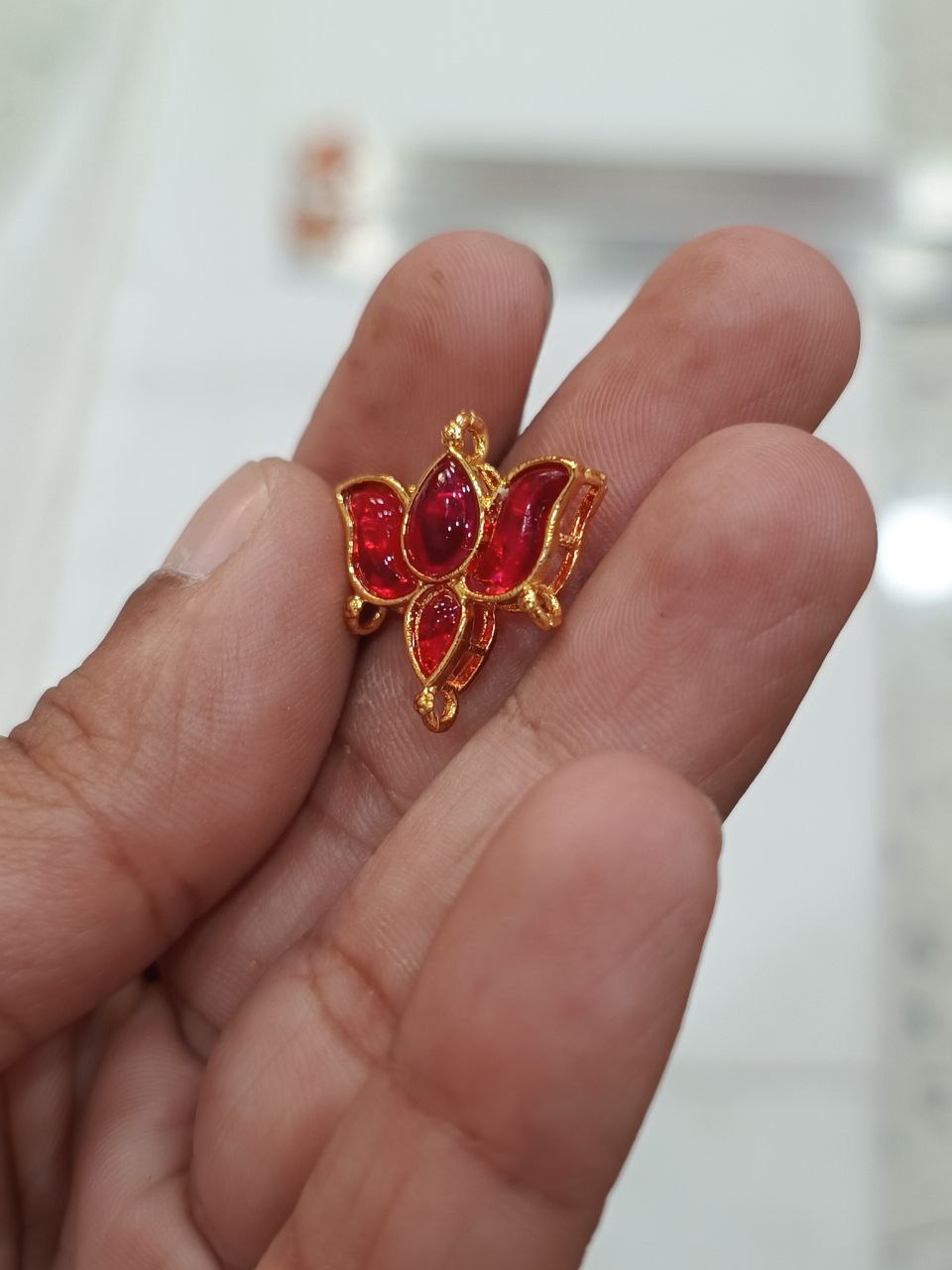 4 Petal S shaped petal Invisible Lotus Pendant 