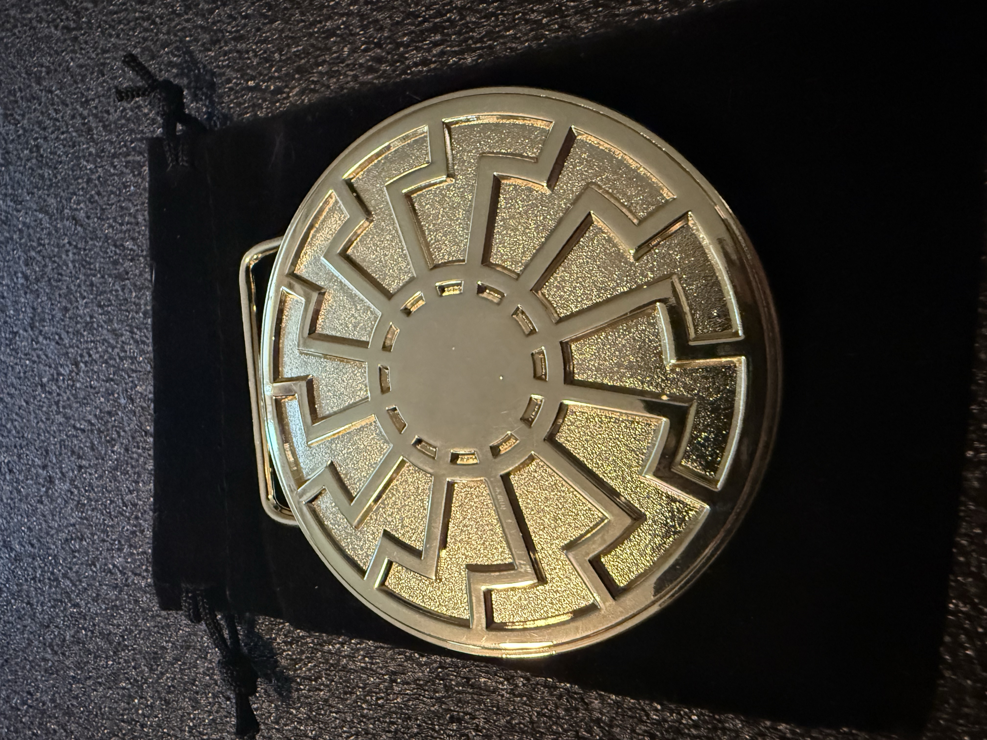 SRad Belt Buckle Gold on Gold