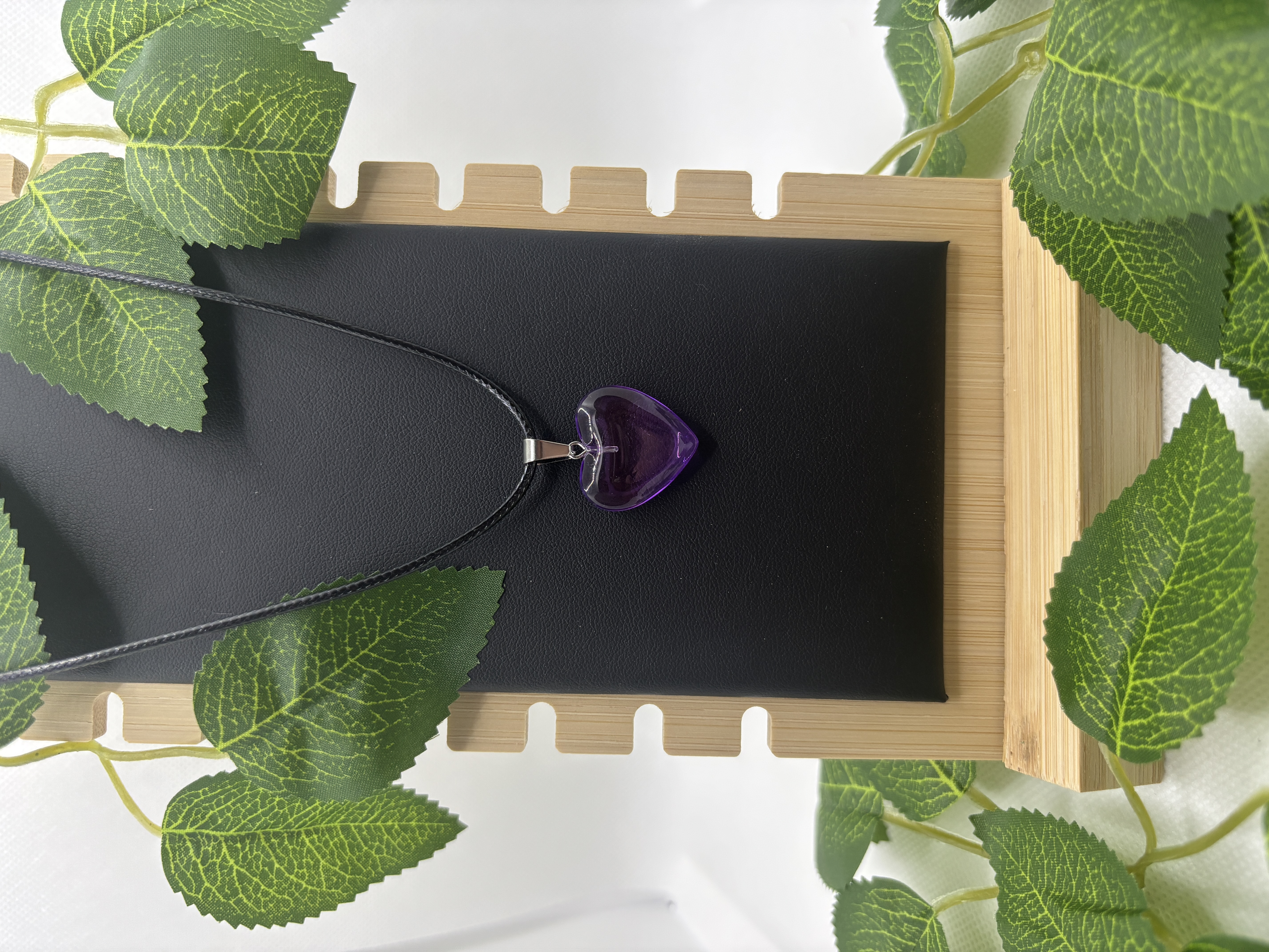 Collier coeur violet