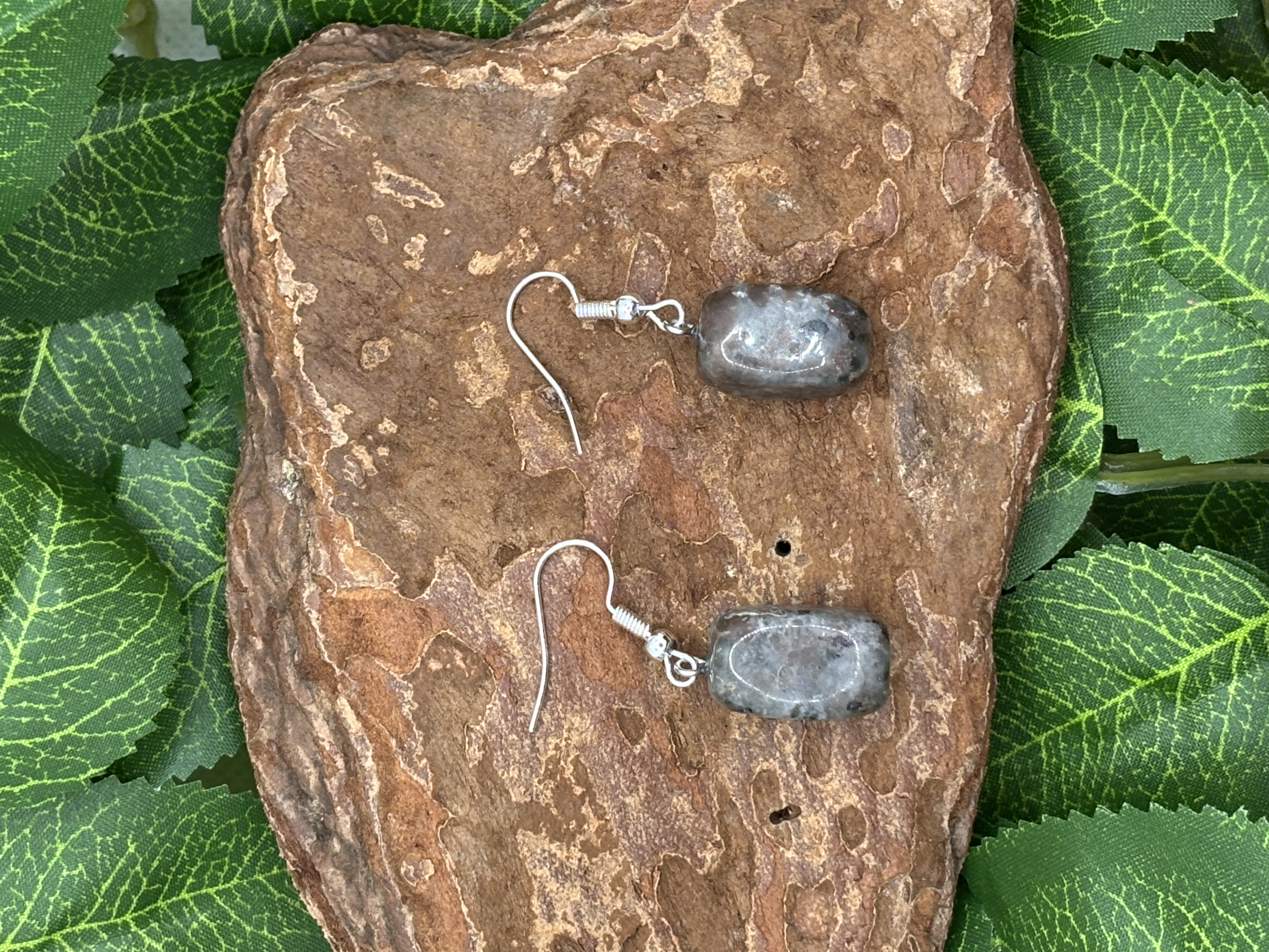 Boucle d'oreilles en agate grise