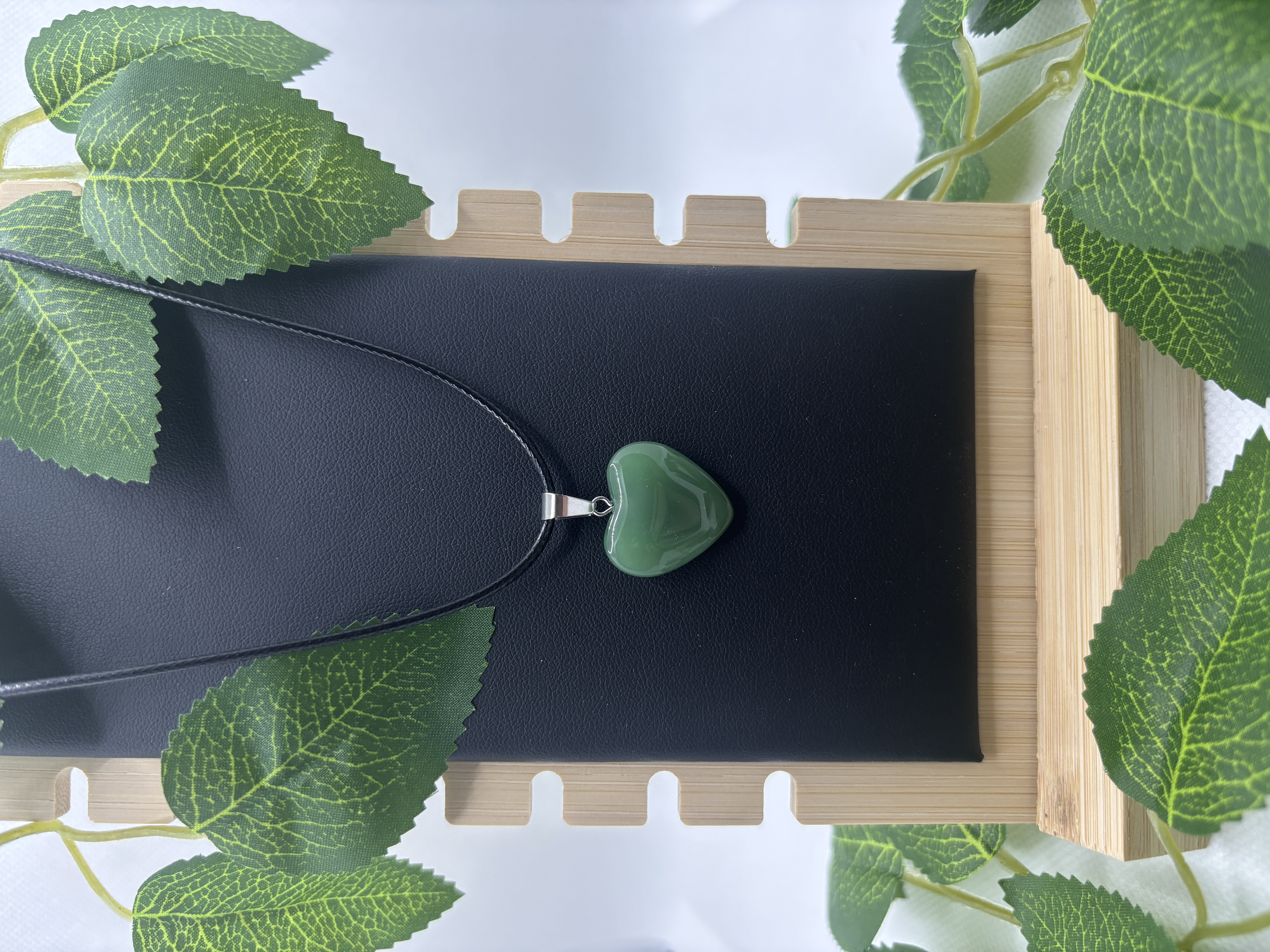 Collier coeur vert foncé