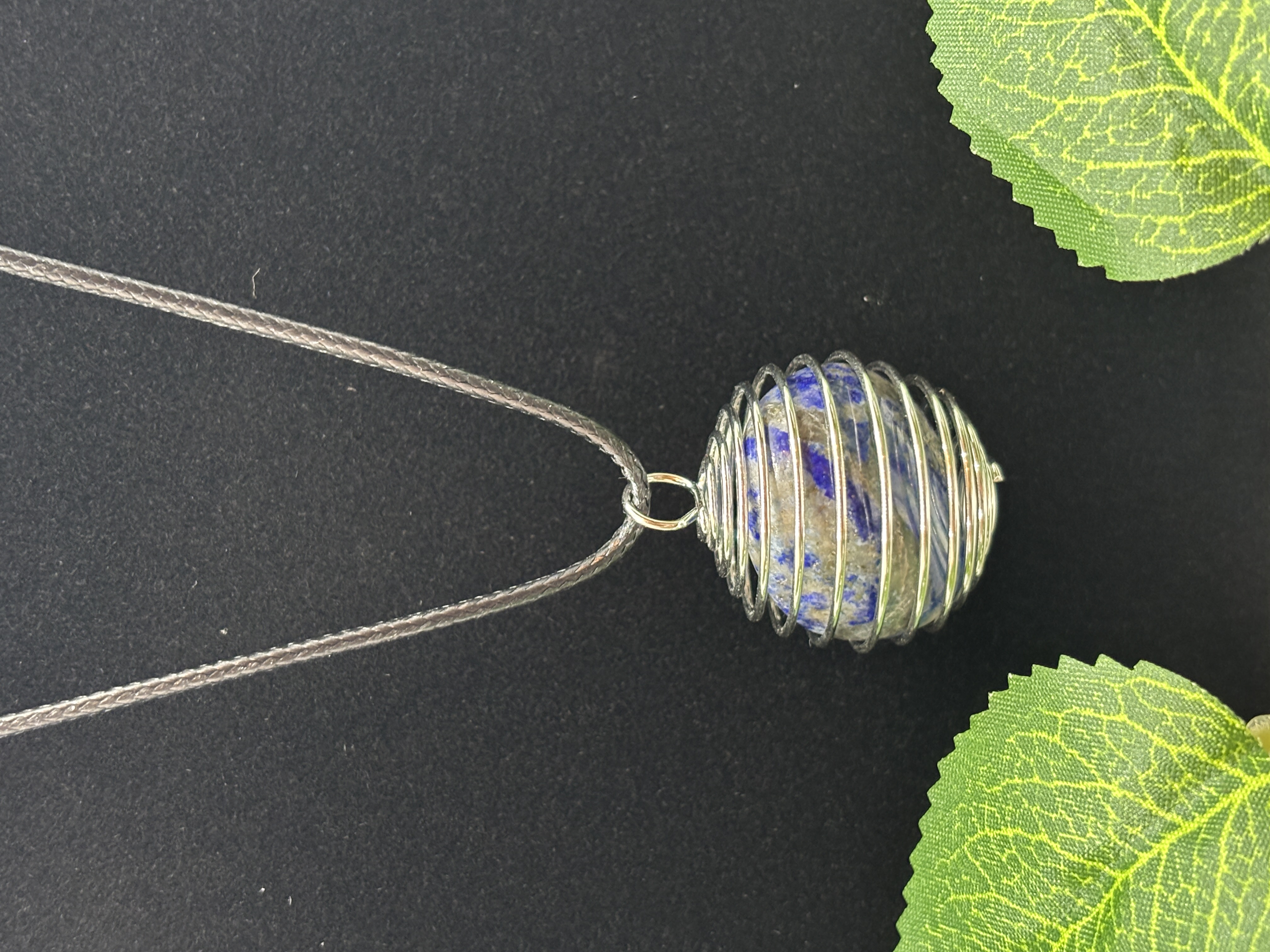 Collier sphère en Lapis Lazuli