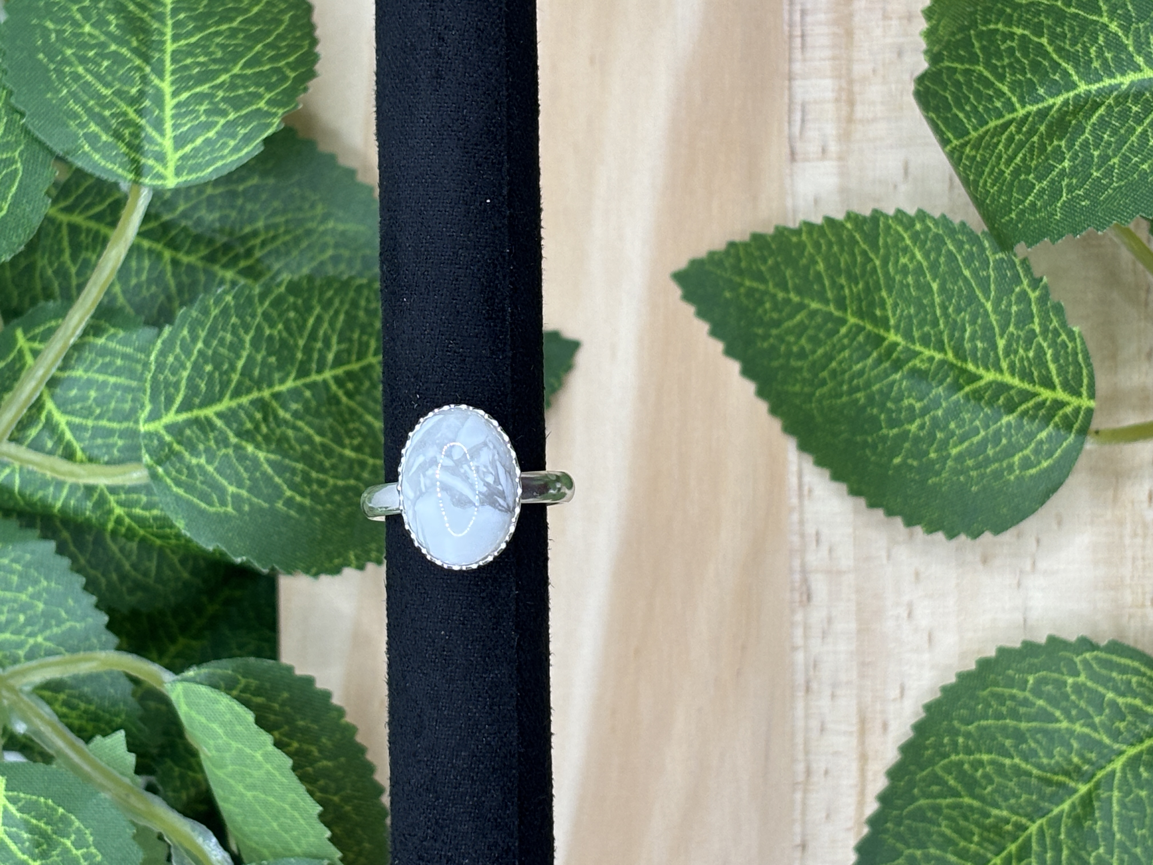 Bague piques en Howlite