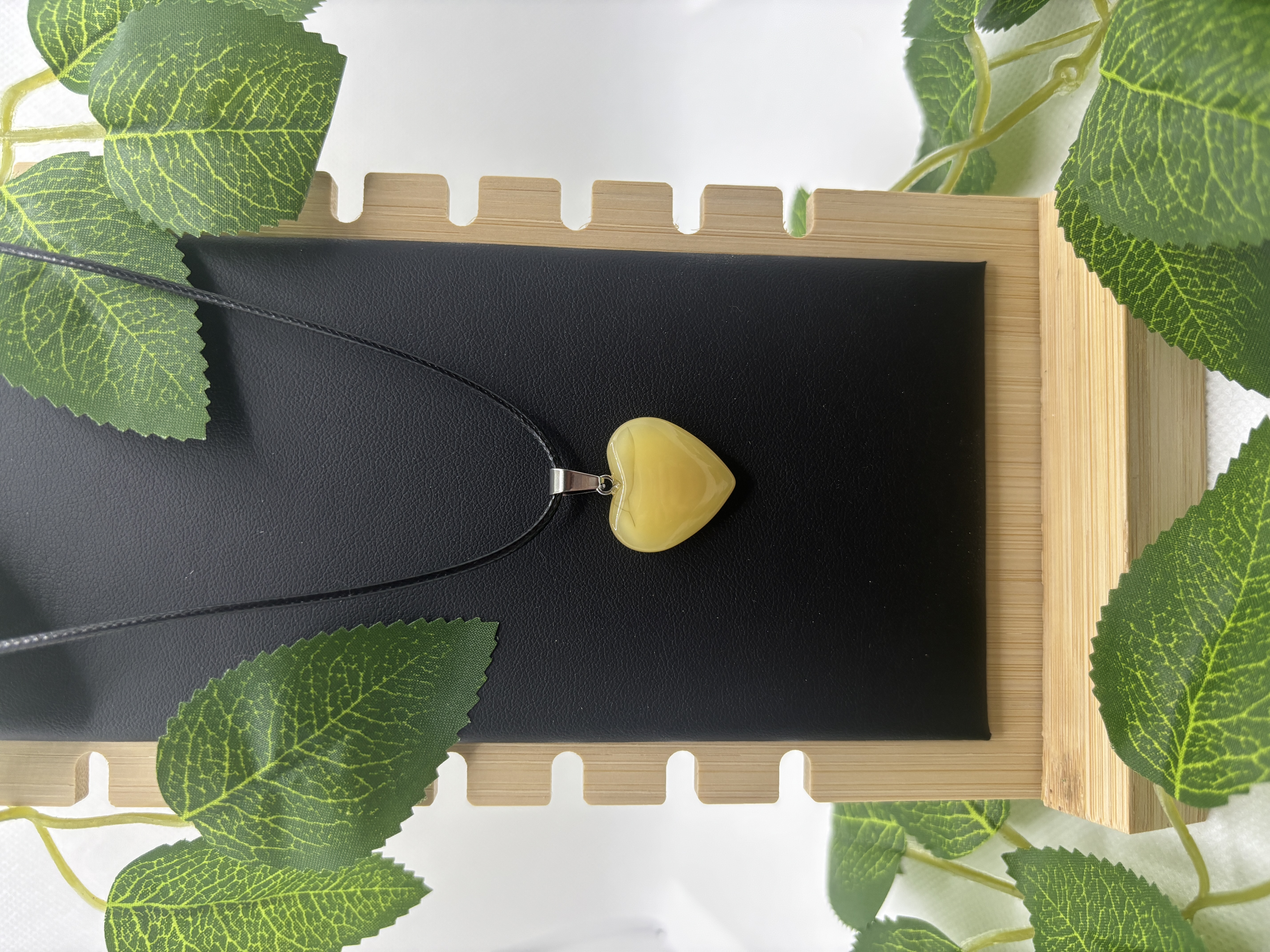 Collier coeur crème