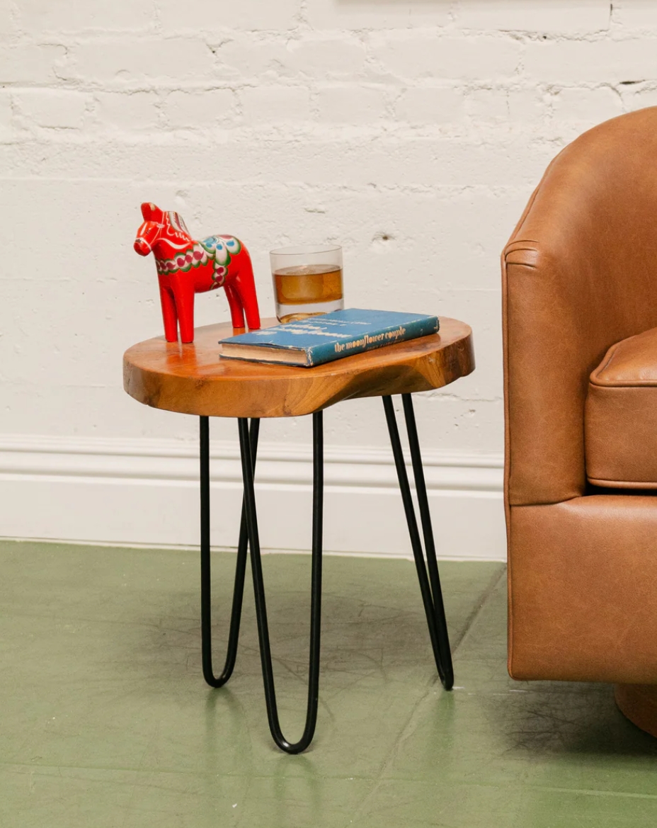 Stylish Wooden Coffee Table with 3 Legs | Modern Minimalist Design | Durable, Compact & Versatile Centerpiece for Living Room Décor