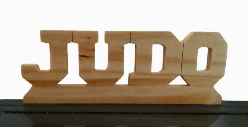 Support en bois 'Judo'