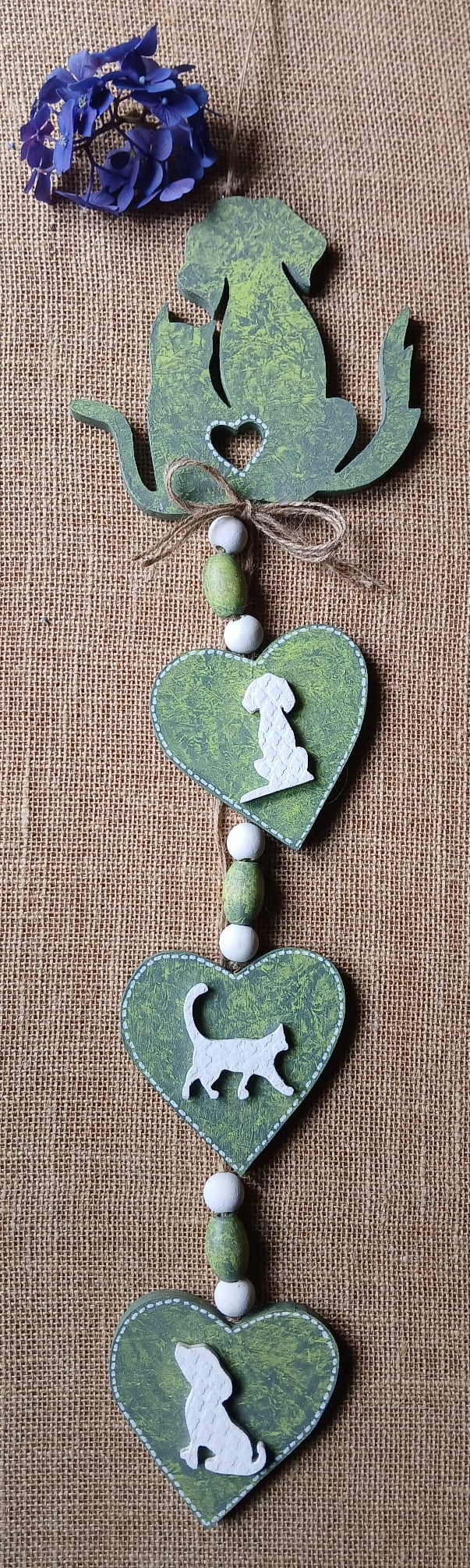 Décoration murale coeurs et chats