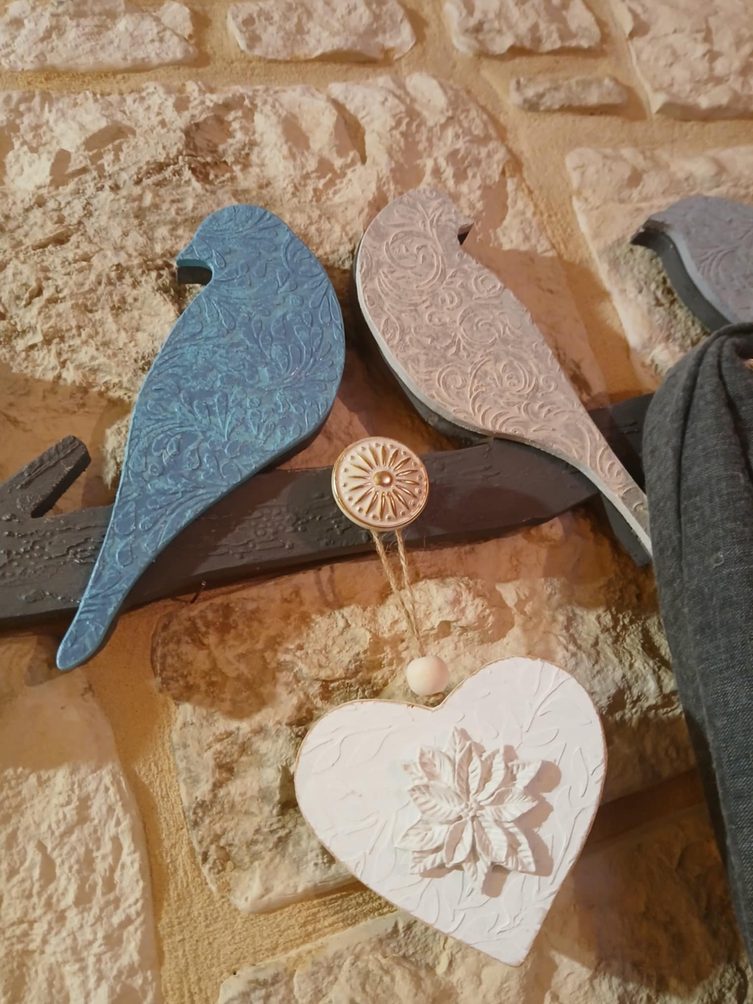 Patère murale artisanale en bois thème oiseaux