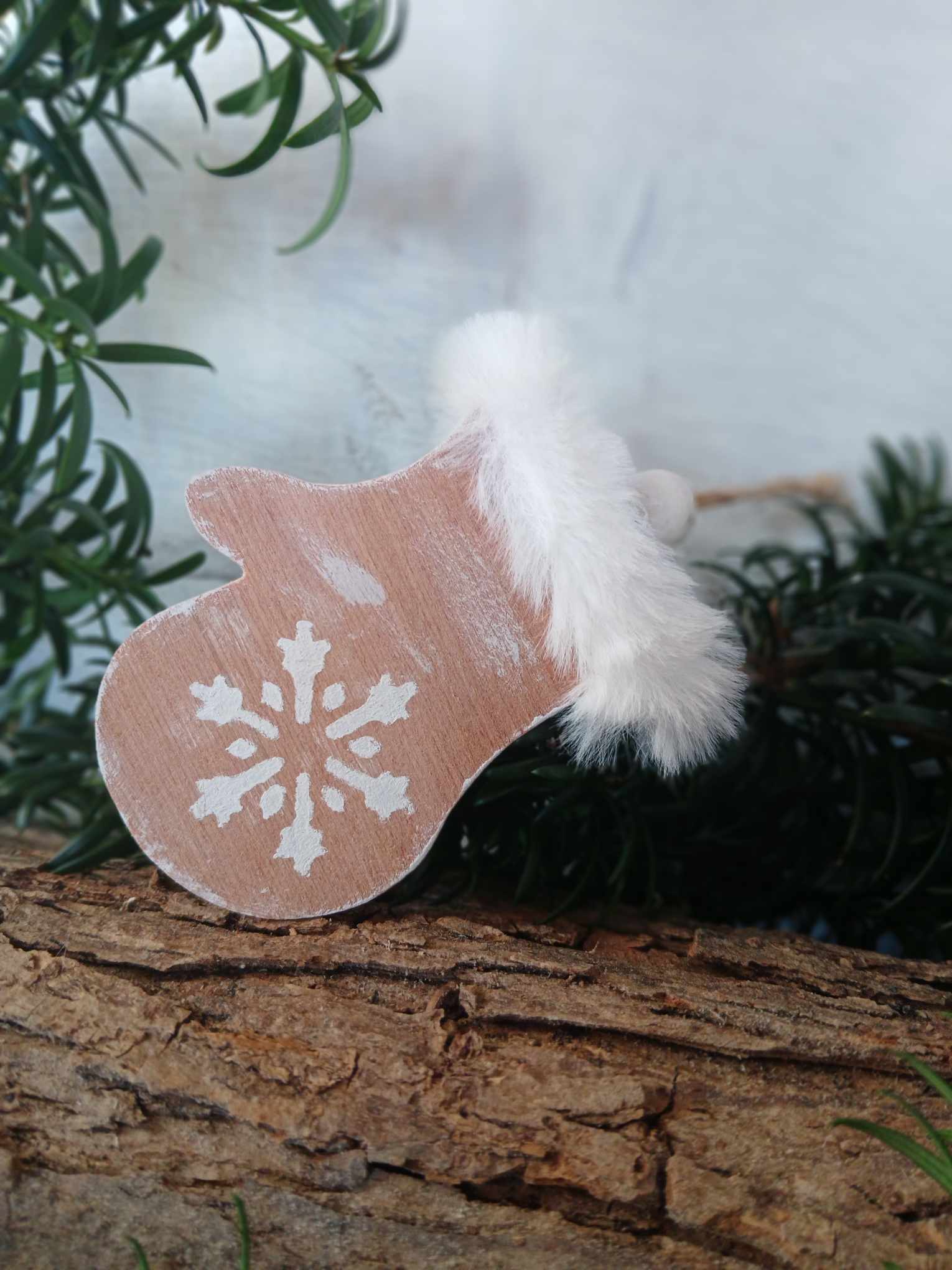 Moufle en bois tout en tendresse